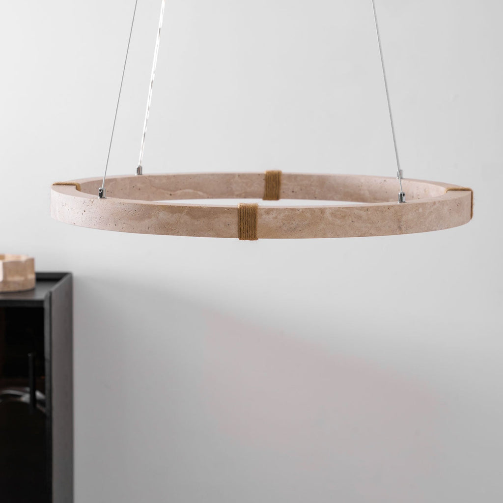 Suspension moderne Ronan en Travertin jaune