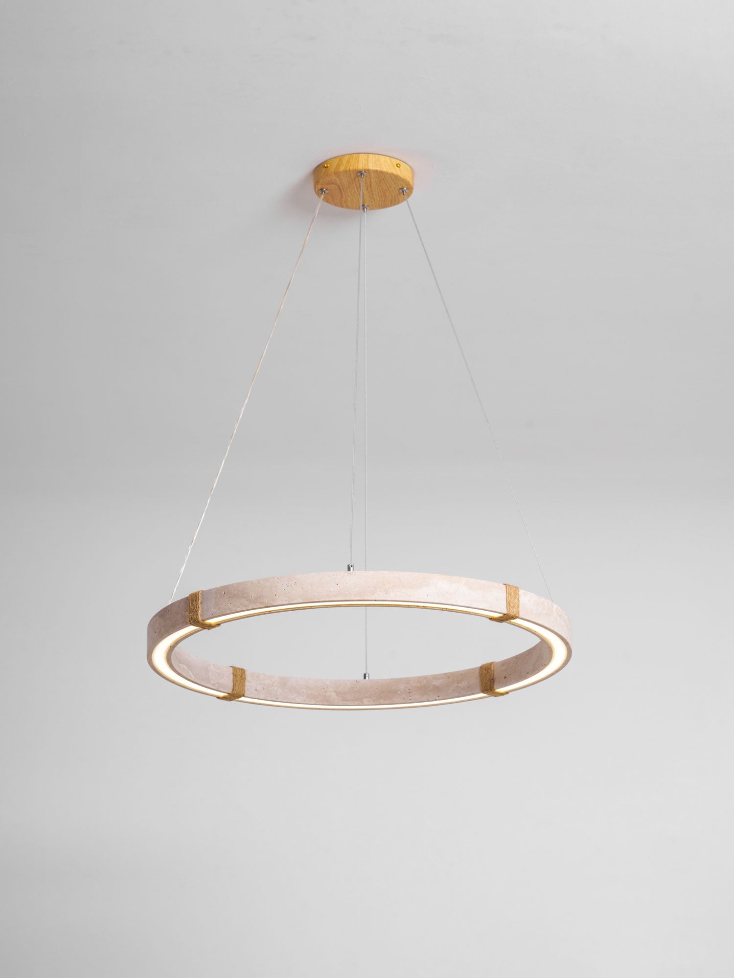 Suspension moderne Ronan en Travertin jaune