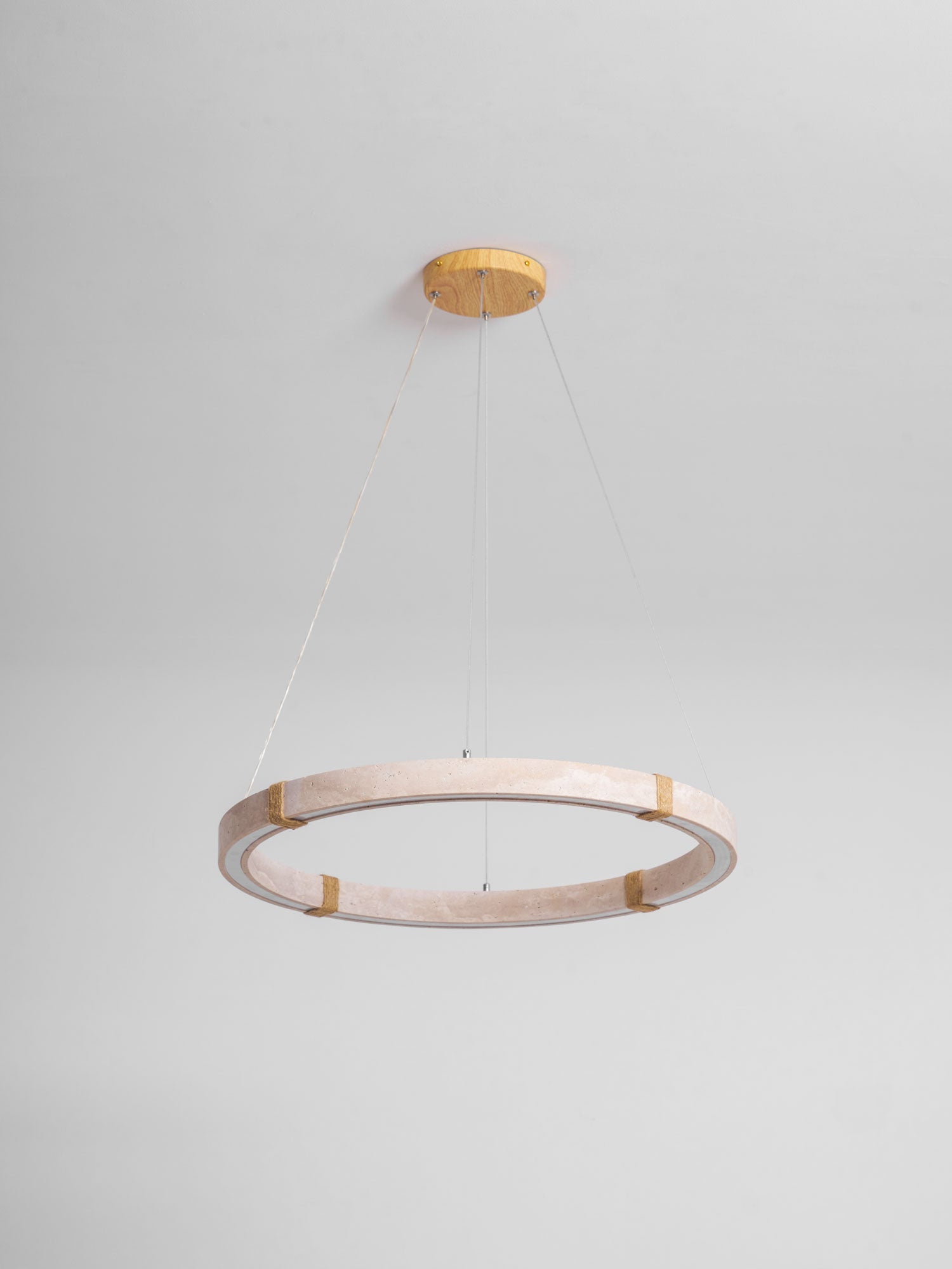 Suspension moderne Ronan en Travertin jaune