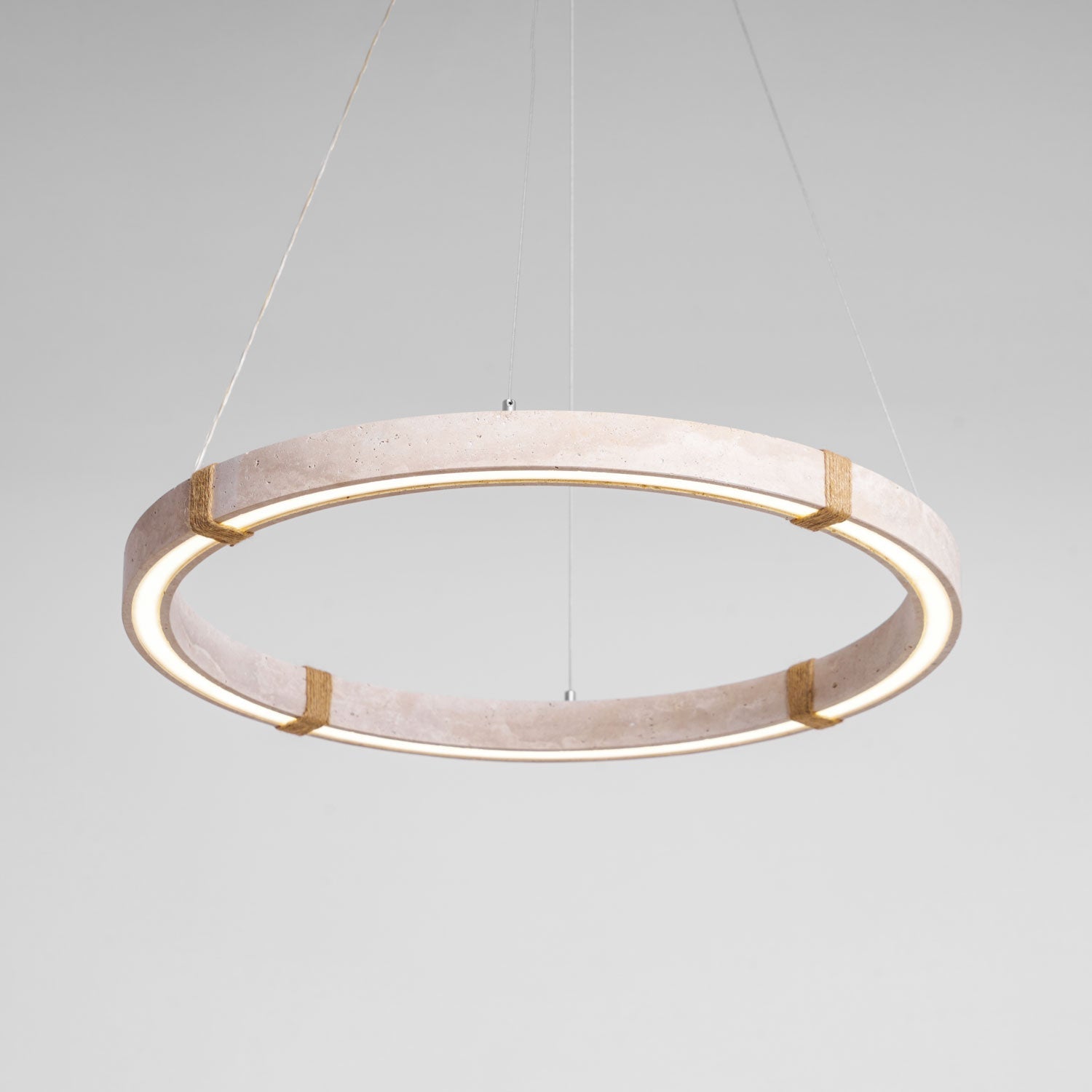 Suspension moderne Ronan en Travertin jaune