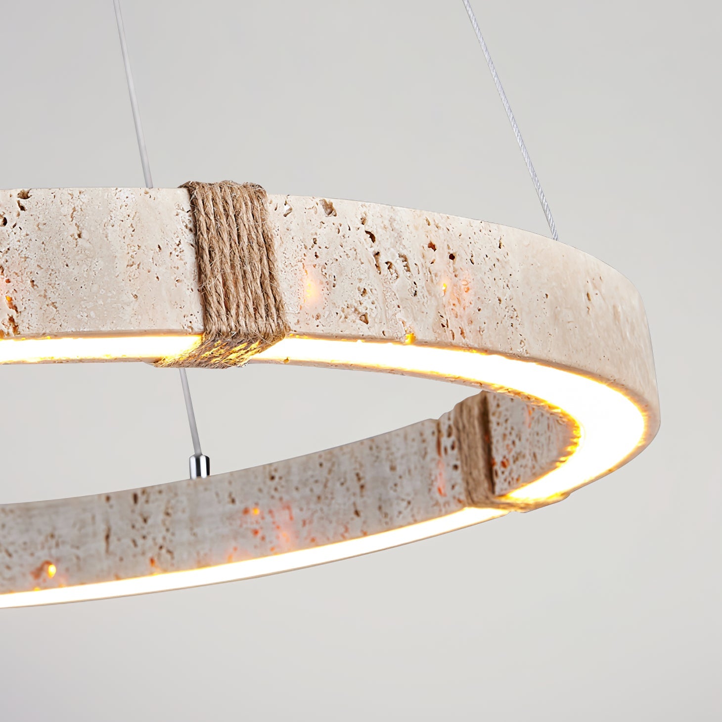 Suspension moderne Ronan en Travertin jaune