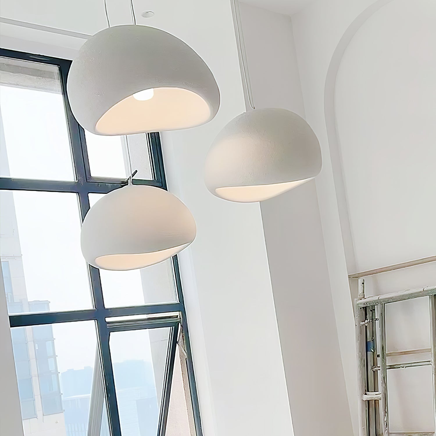 Suspension moderne Greger en Polystyrène noir câble suspendu