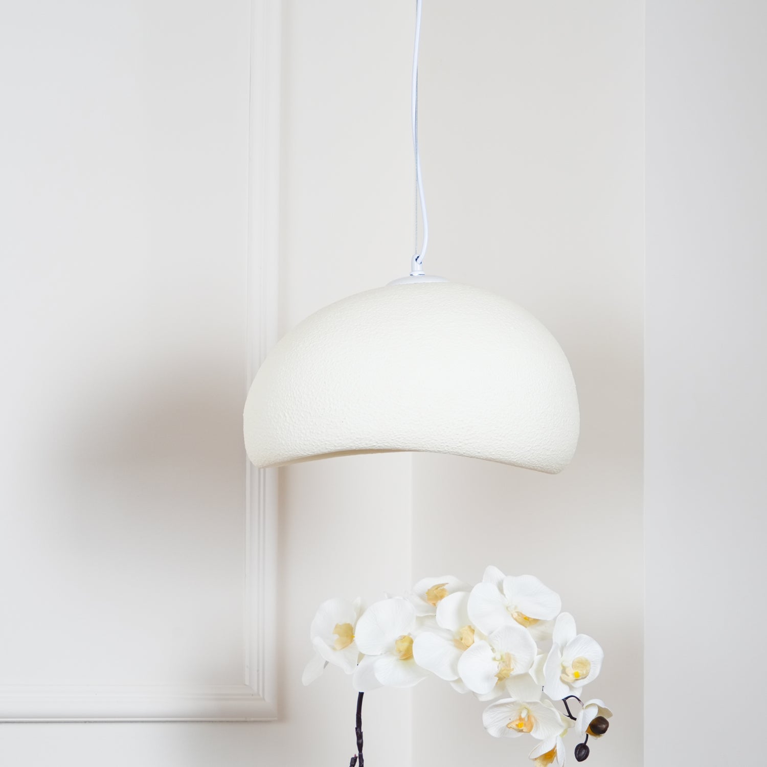 Suspension moderne Greger en Polystyrène noir câble suspendu