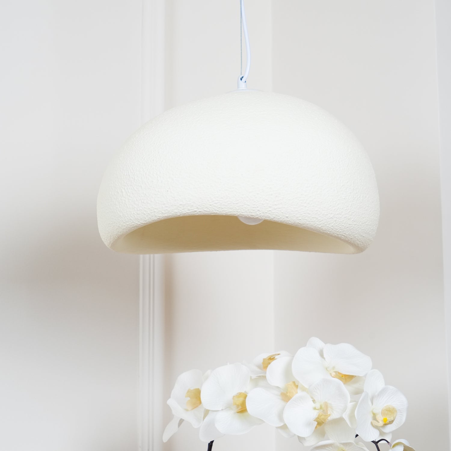 Suspension moderne Greger en Polystyrène blanc câble suspendu