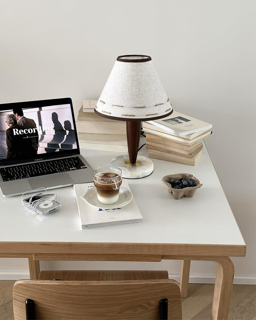 Lampe à poser moderne Kobe en Marbre Noyer et blanc