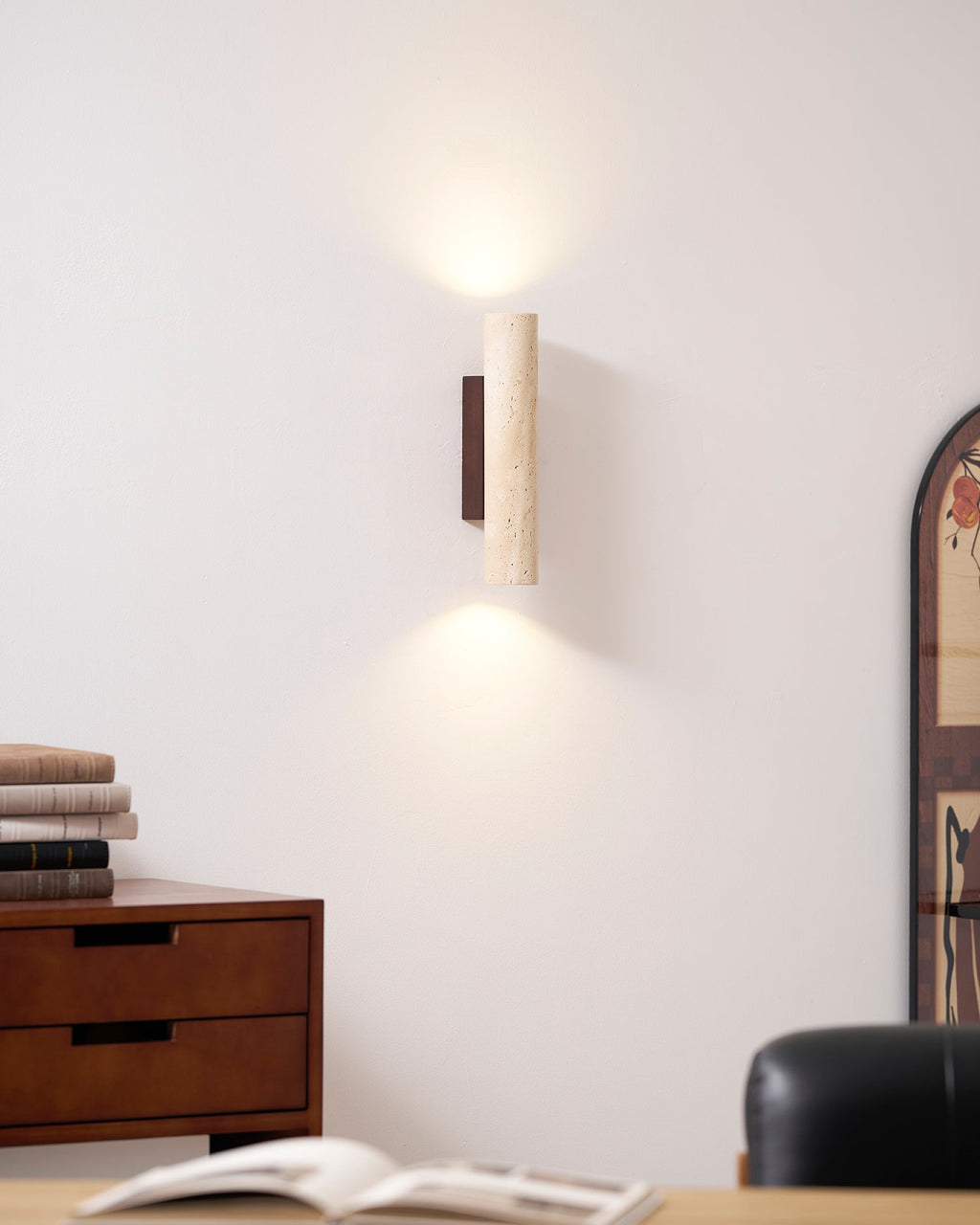Applique murale moderne Eirikur en Noyer bois et travertin jaune