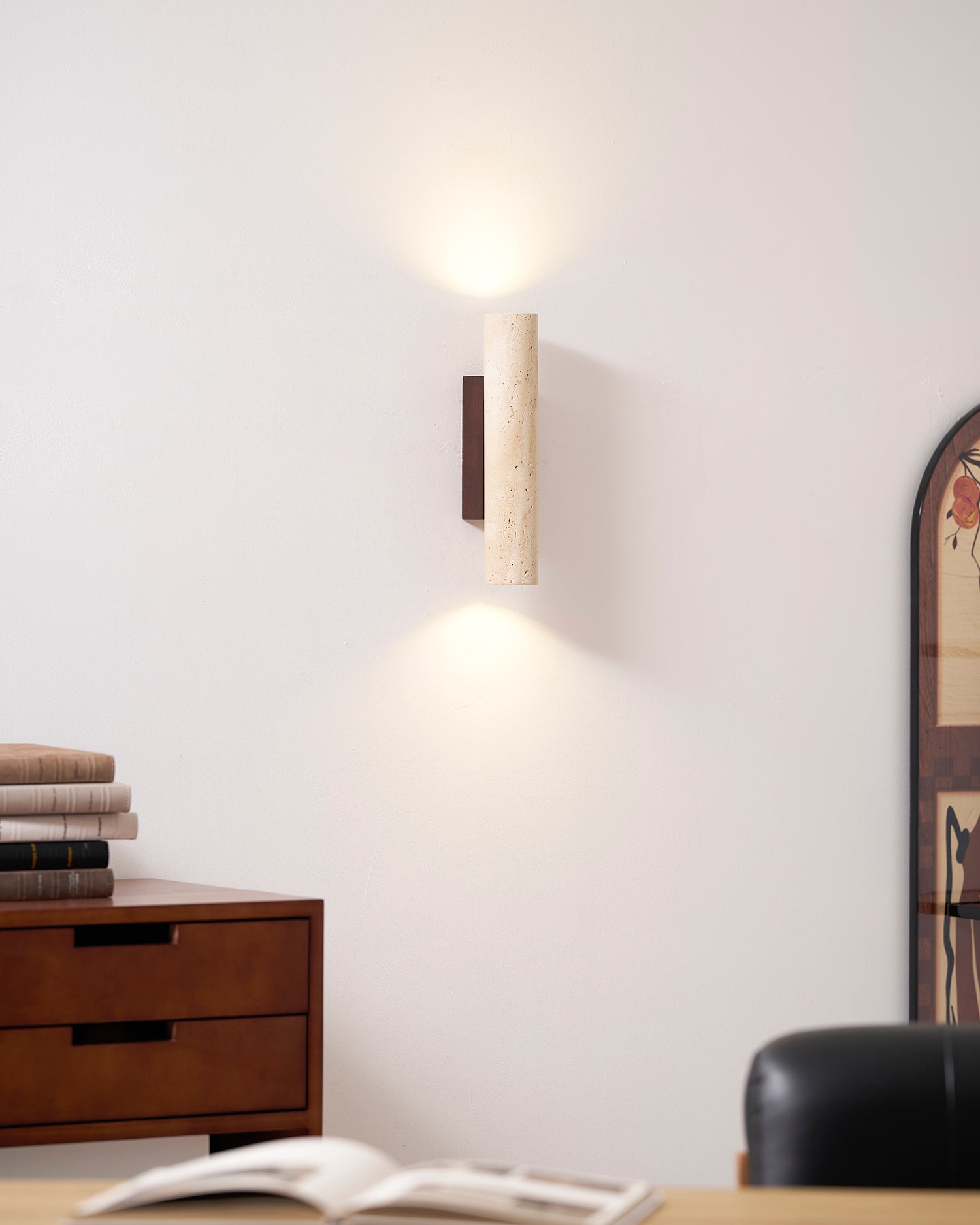 Applique murale moderne Eirikur en Noyer bois et travertin jaune