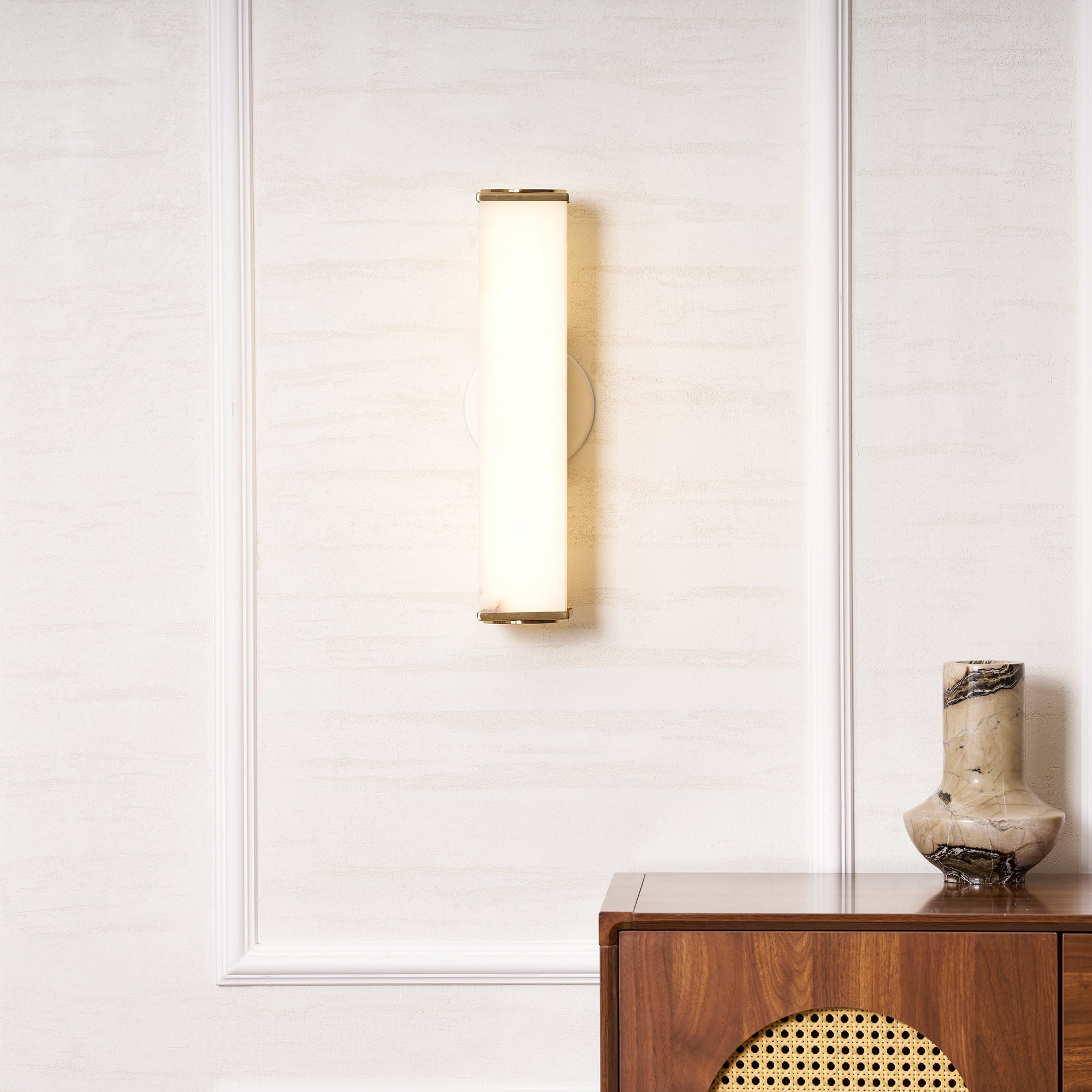 Applique murale moderne Bain en Albâtre Laiton et blanc
