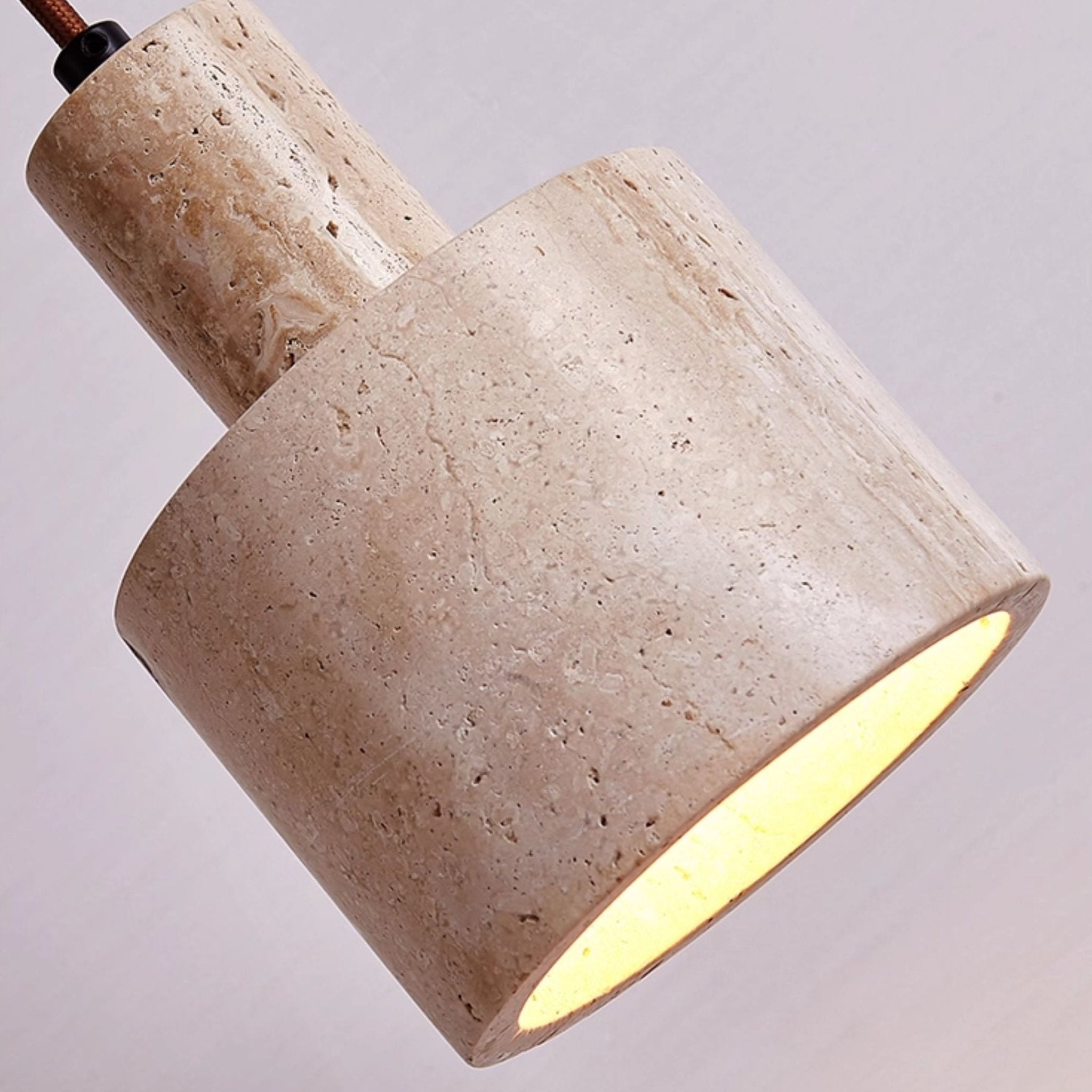 Suspension moderne Huugo en Travertin jaune