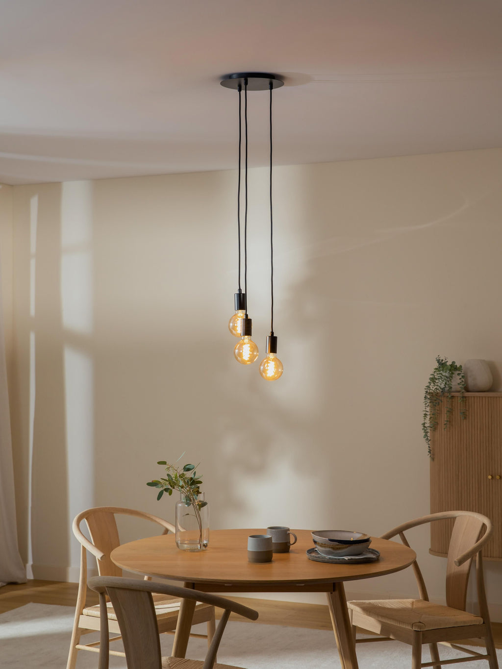 Petite suspension 3 lampes ampoule nue Ramsey - Noir