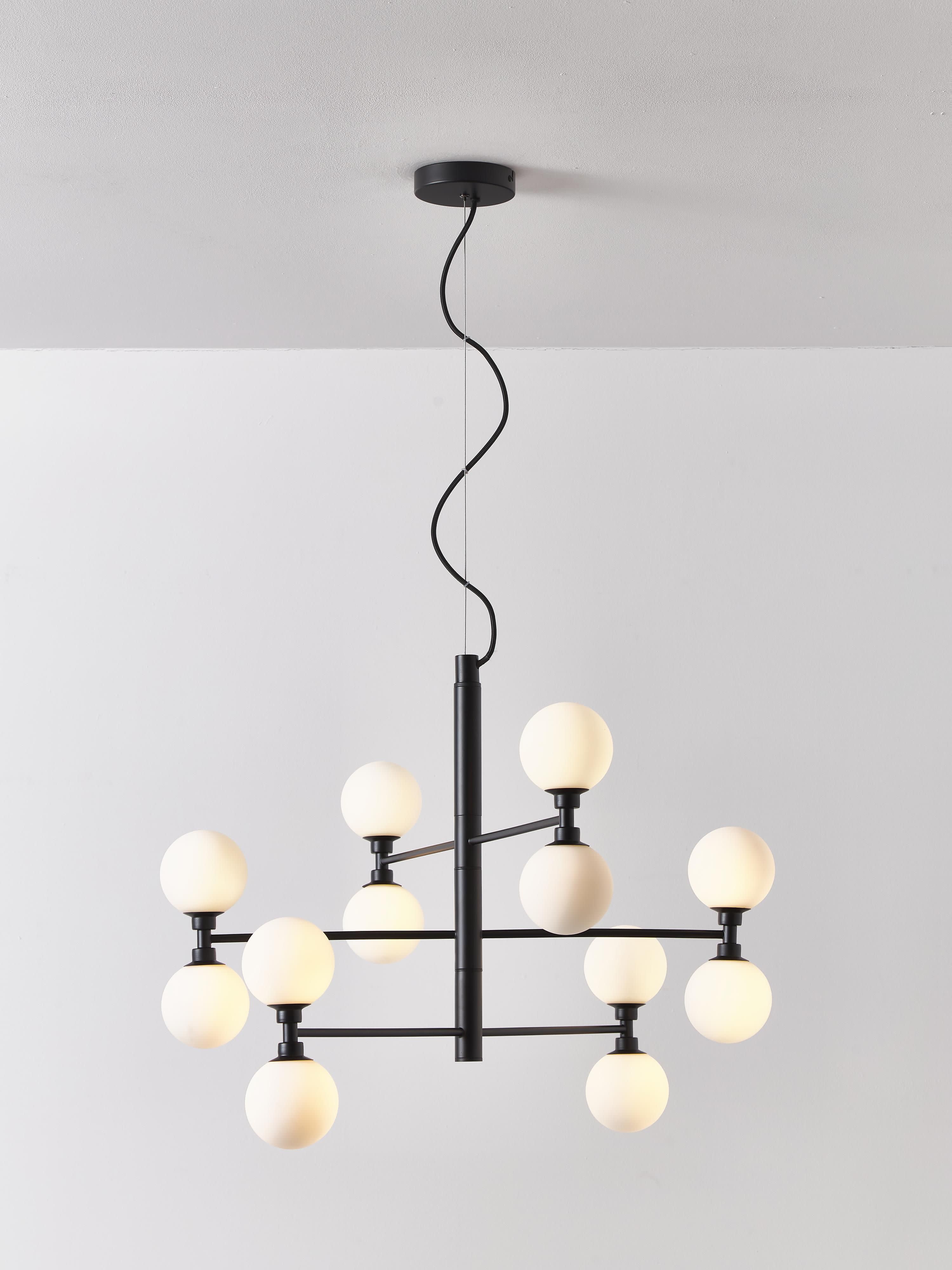 Grande suspension avec boules de verre Torin - Blanc, noir