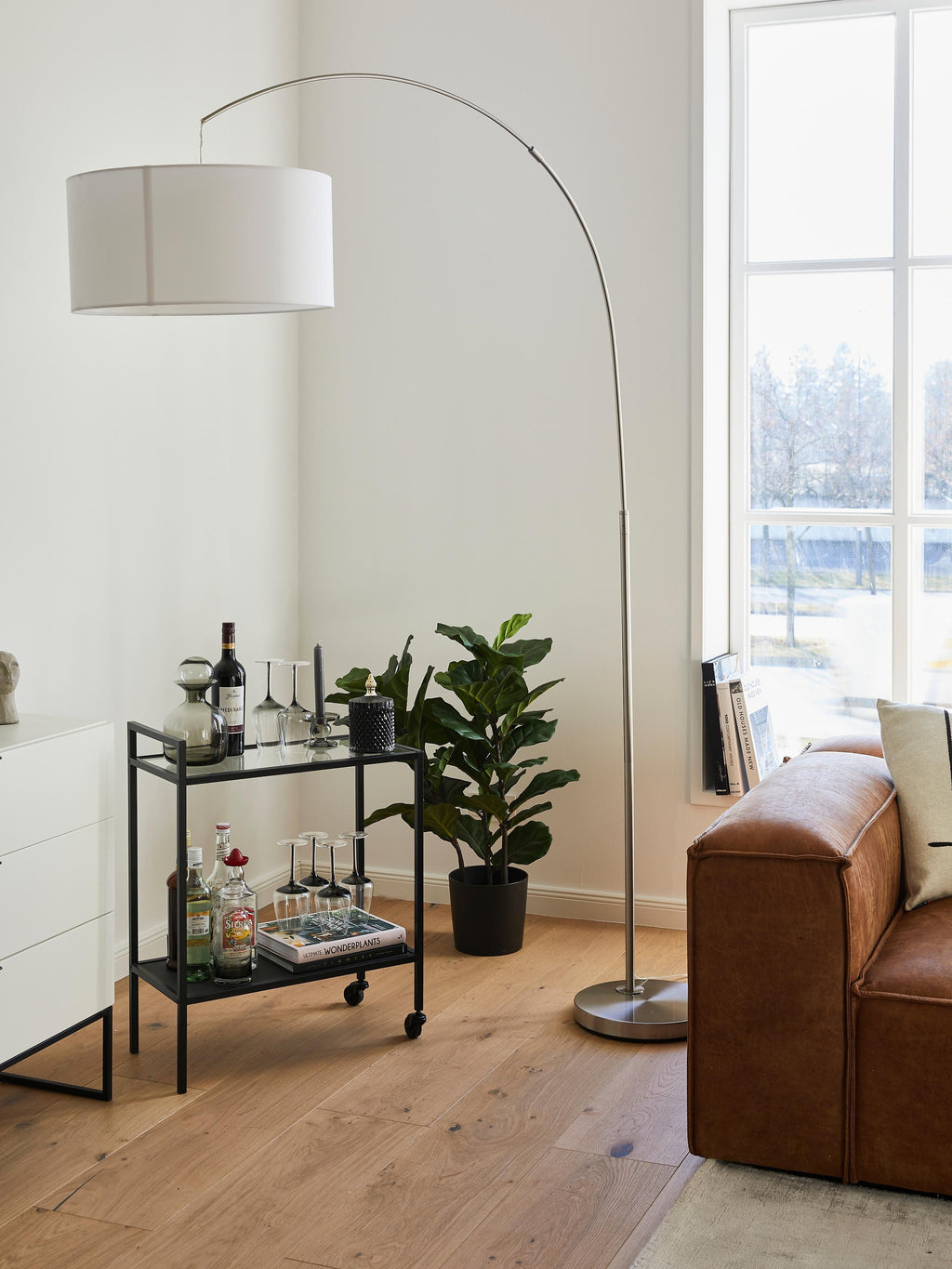 Grand lampadaire arc Cree - Blanc, gris chrome
