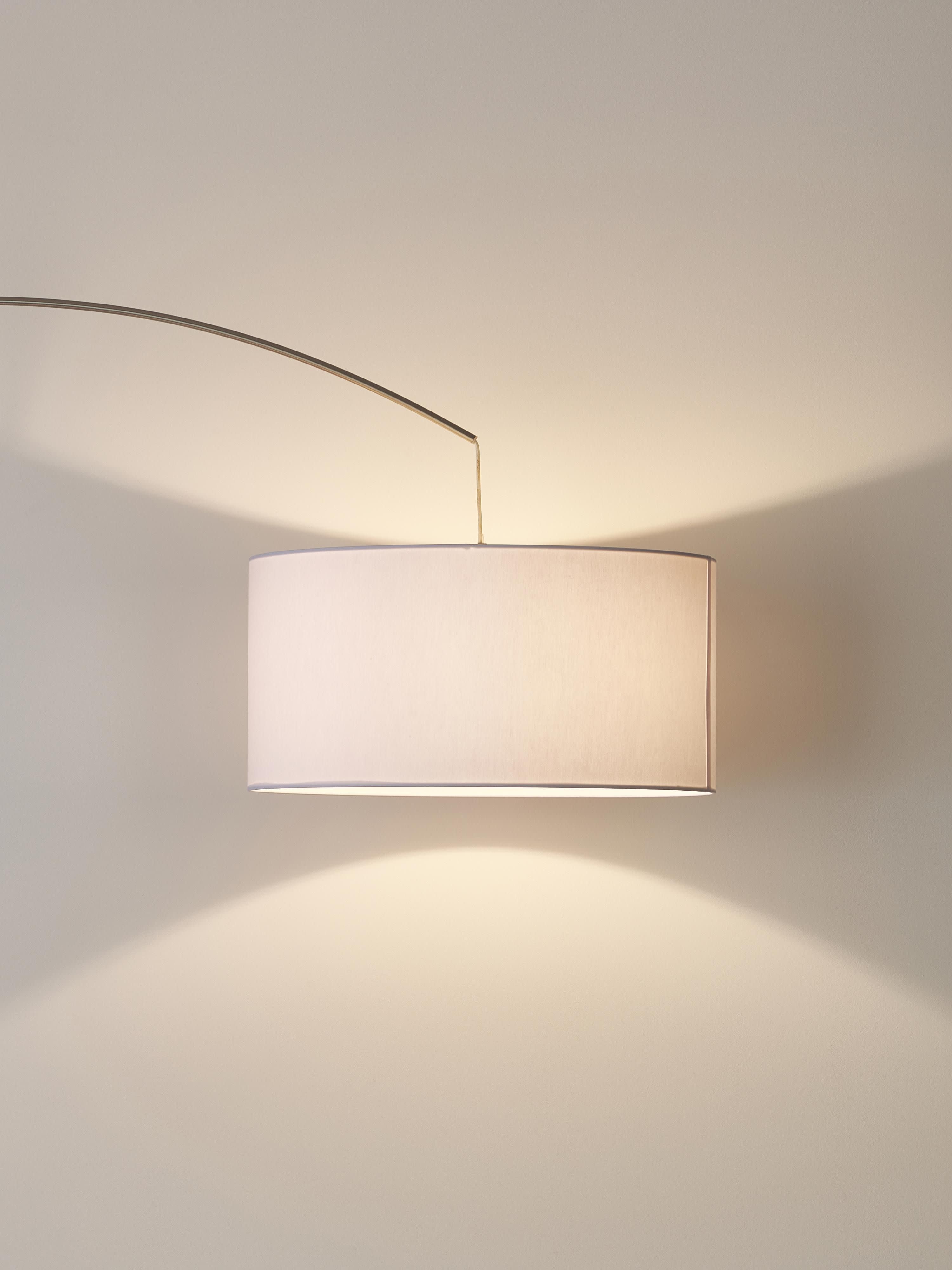 Grand lampadaire arc Cree - Blanc, gris chrome