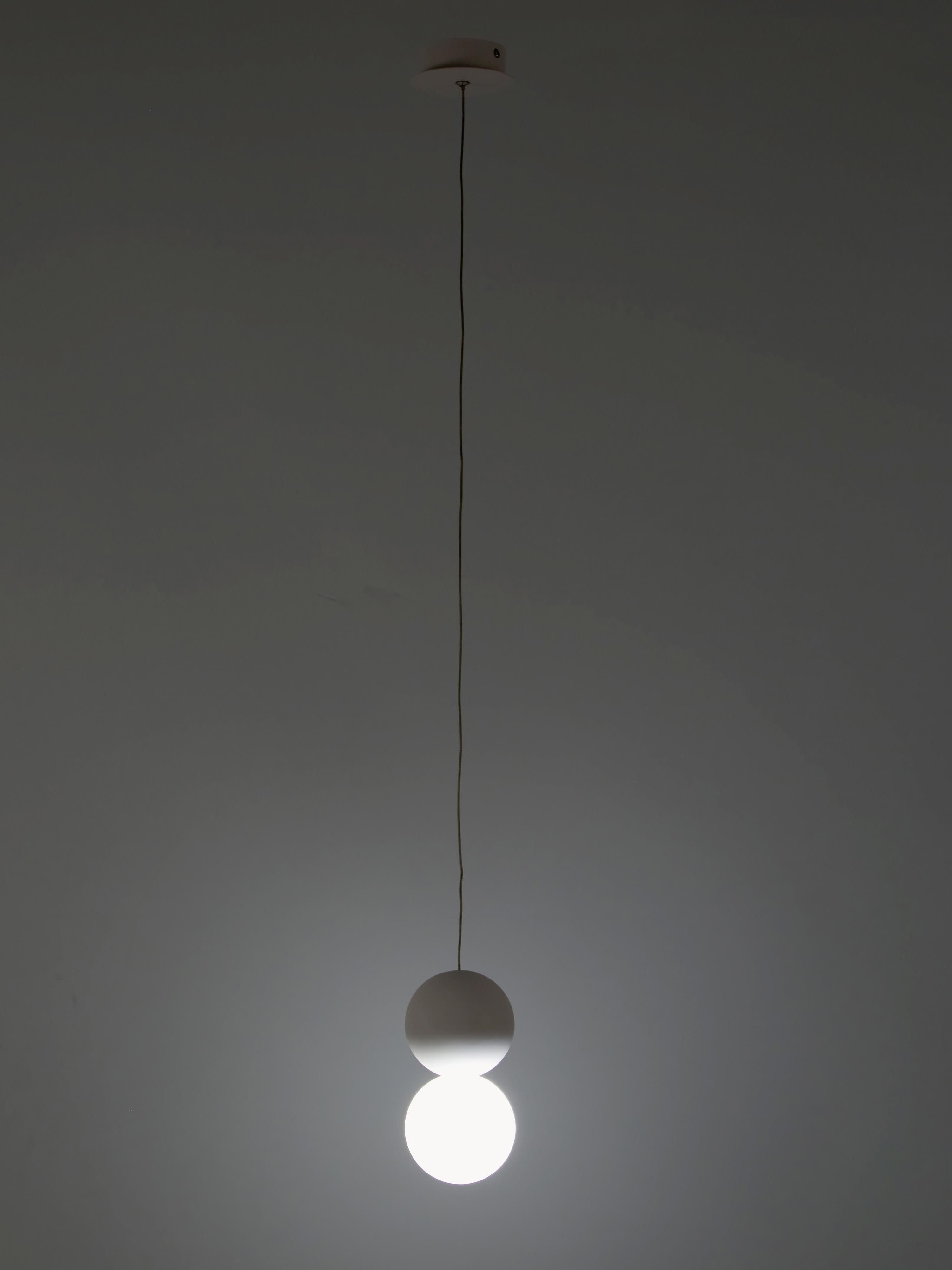 Petite suspension design en verre et béton Preben - Blanc