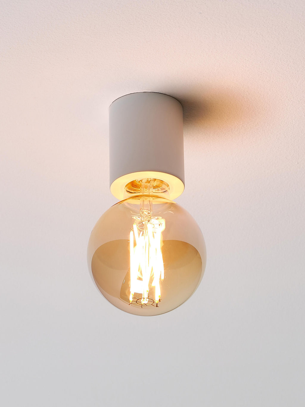 Applique murale design en métal Voima - Blanc, mat