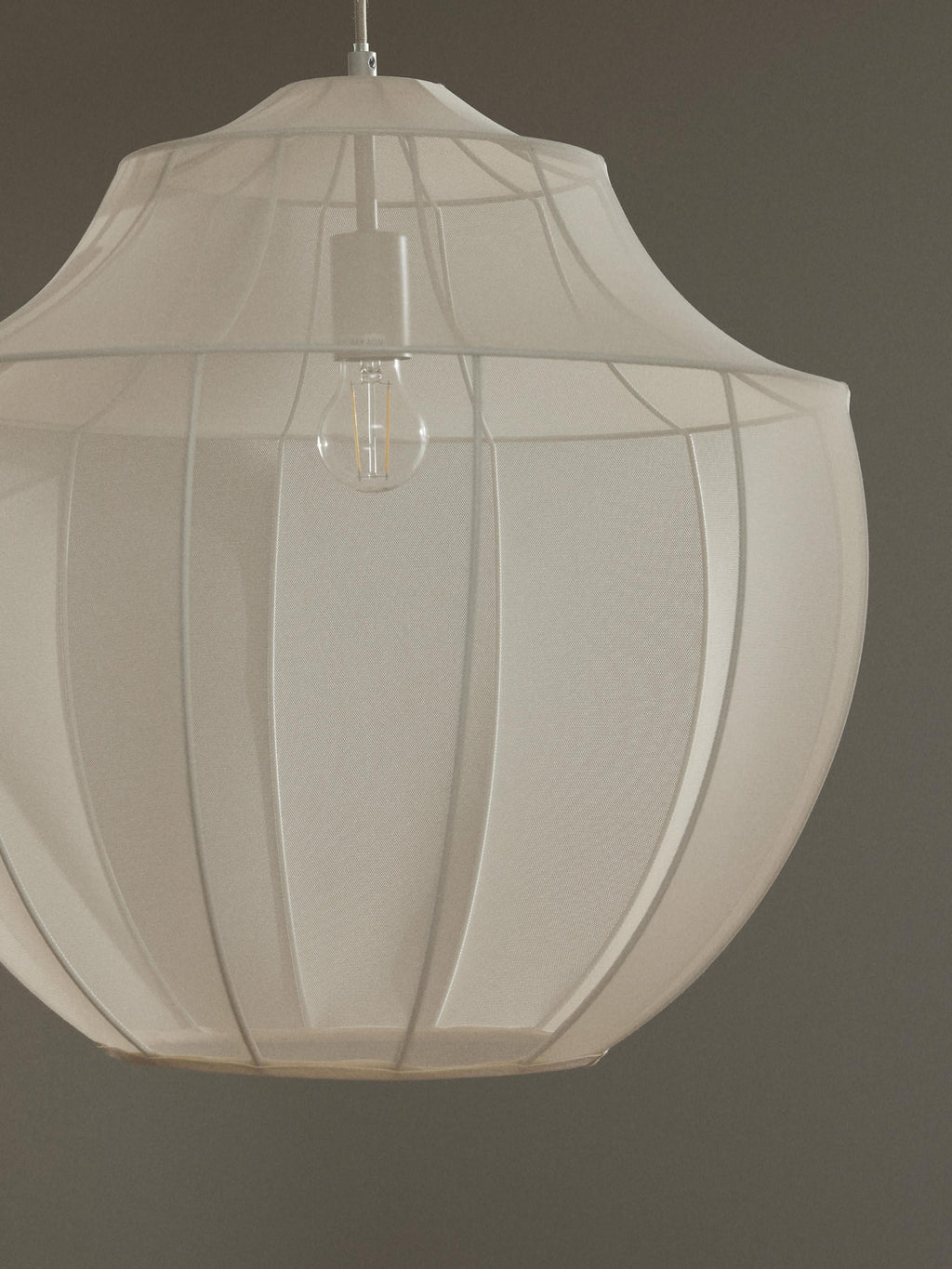 Suspension en tulle Paavo - Beige clair