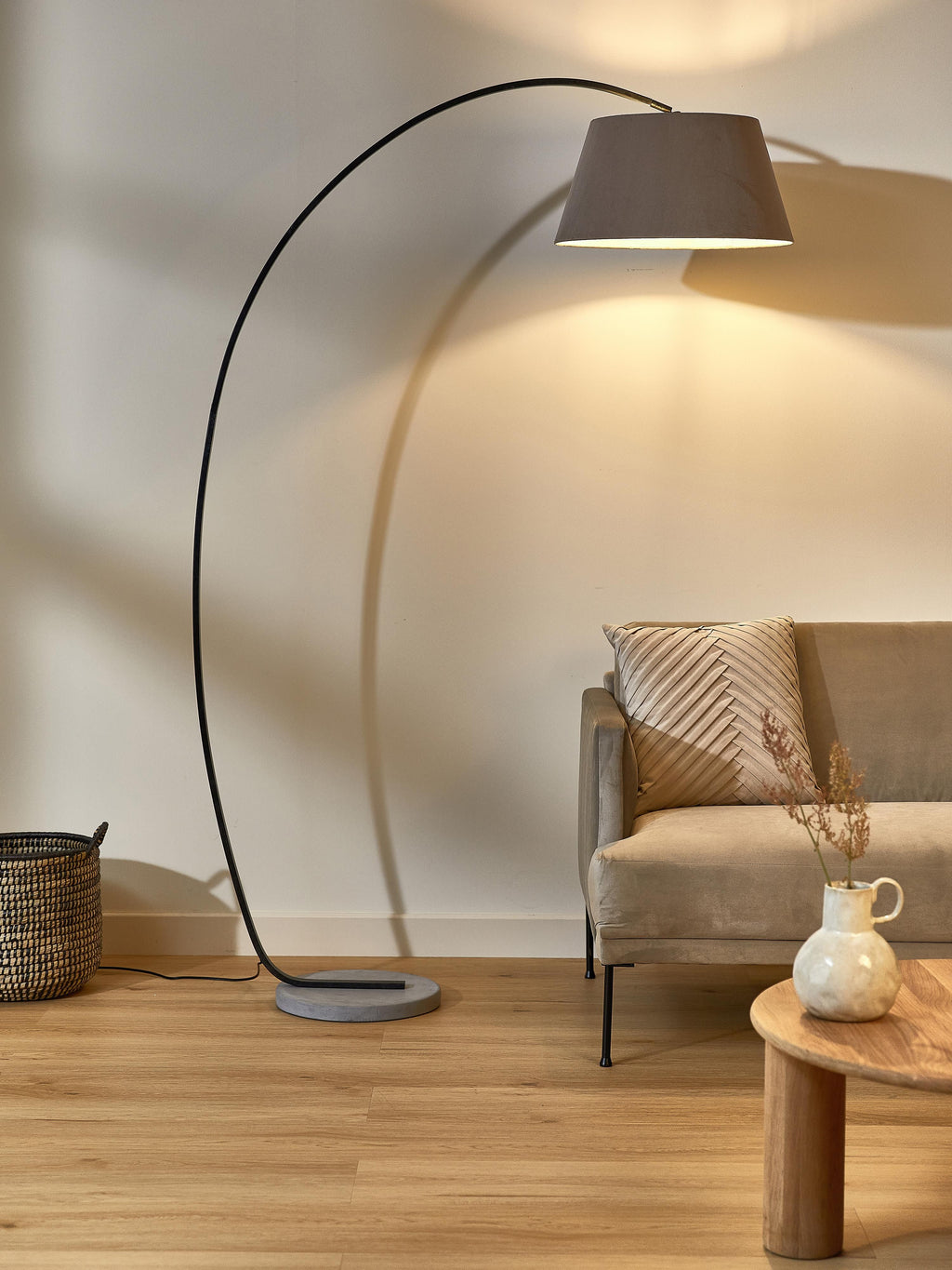Grand lampadaire arc vintage Rove - Beige, gris foncé