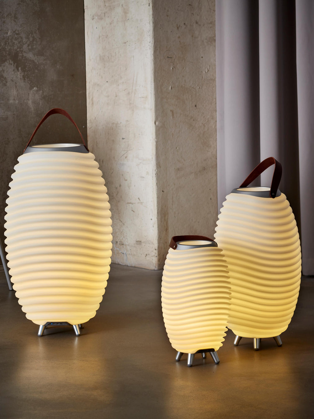Lampe de jardin LED mobile avec haut-parleur et refroidisseur de bouteille Radley - Blanc, brun