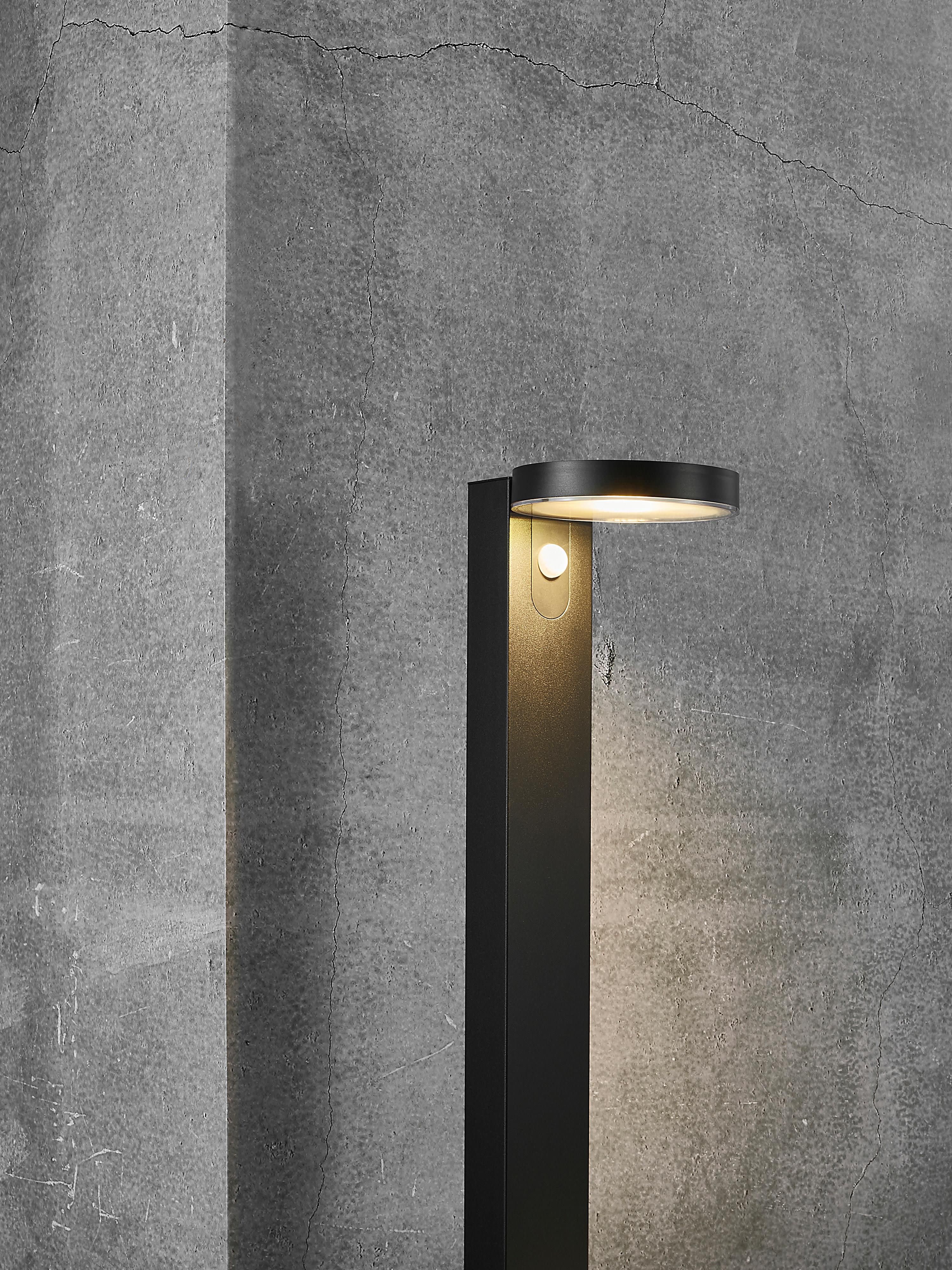 Borne lumineuse solaire avec détecteur de mouvement Rami - Noir