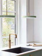 Suspension LED design Kurt - Vert sauge, doré