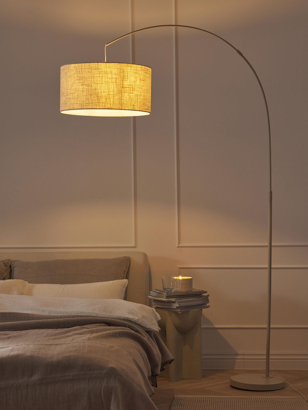 Grand lampadaire arc Cree - Beige clair