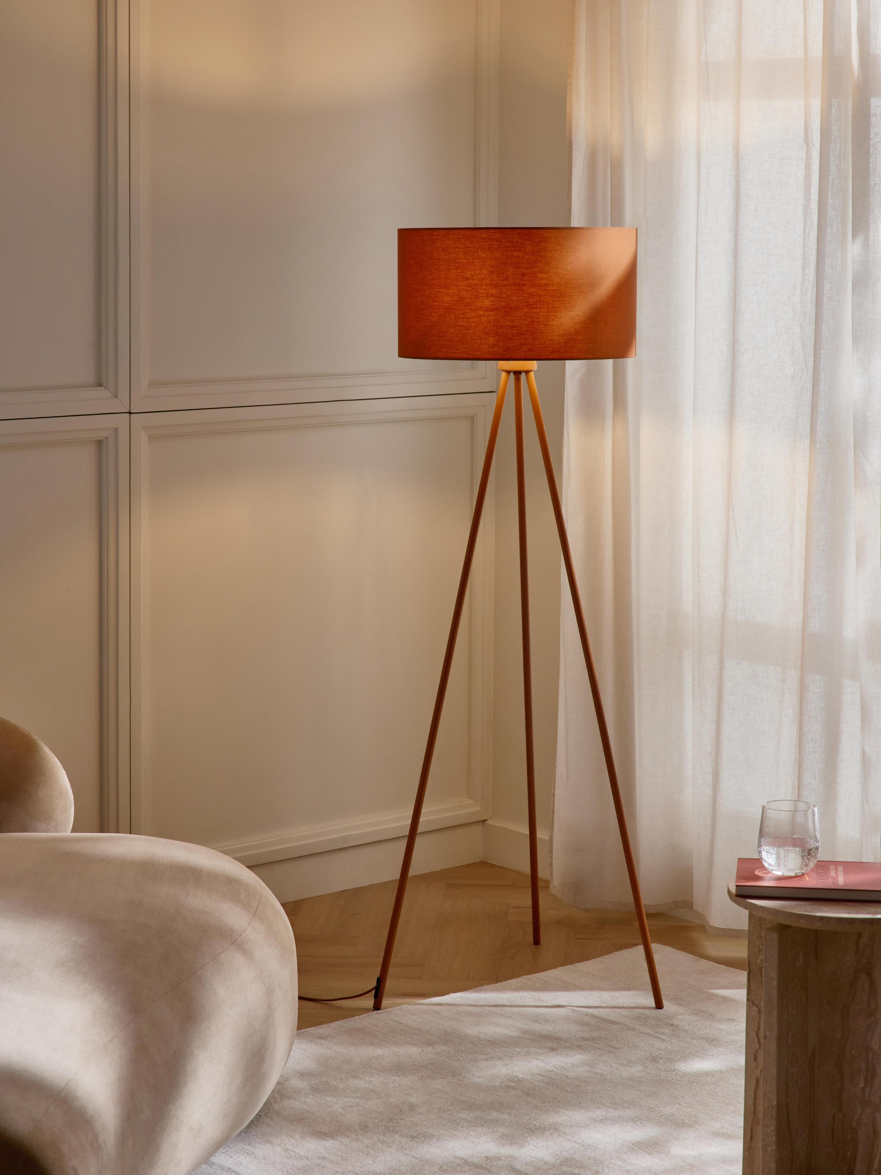 Lampadaire trépied scandi Gylfi - Terracotta