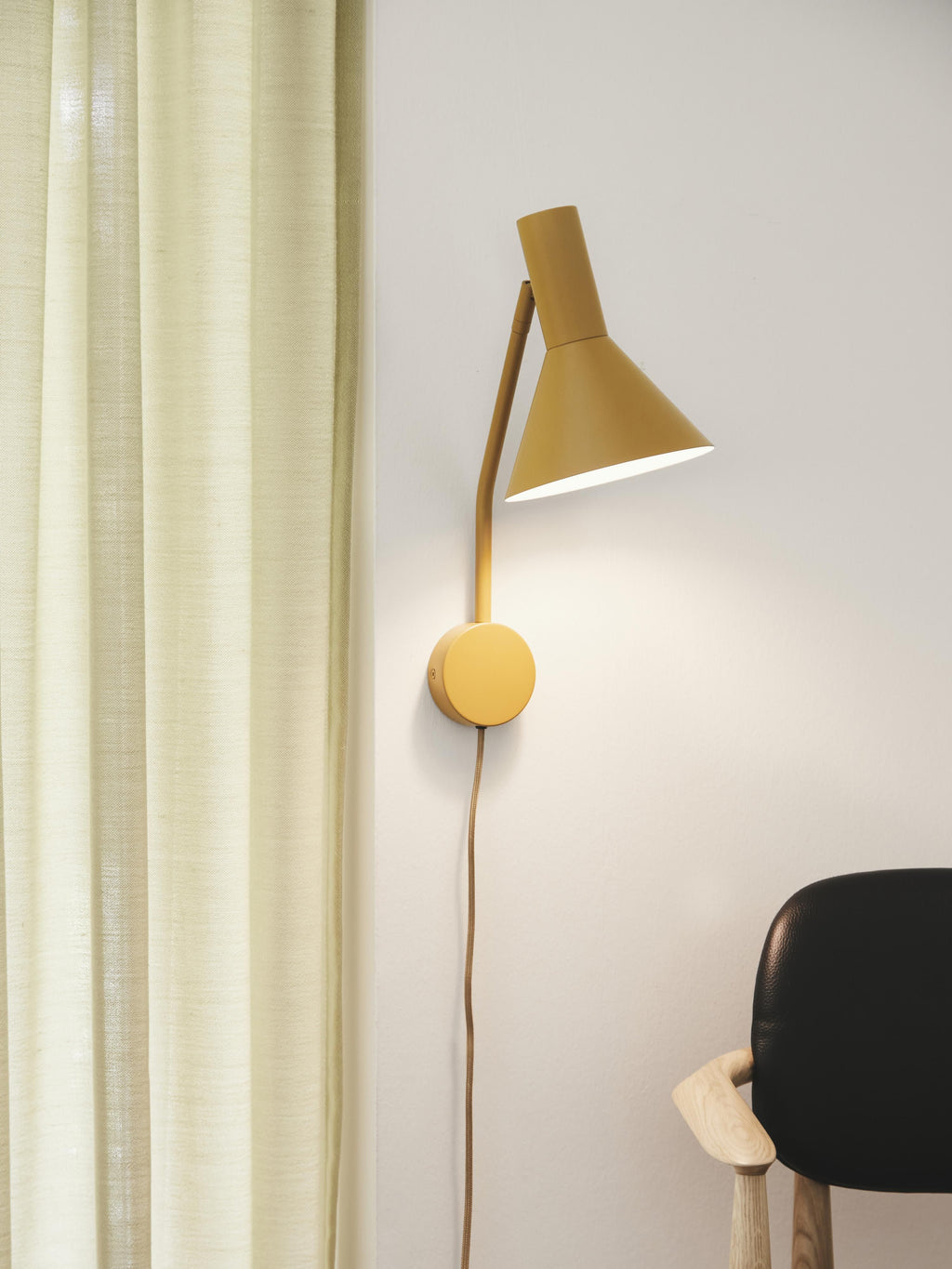 Applique murale design ajustable Mael - Jaune moutarde
