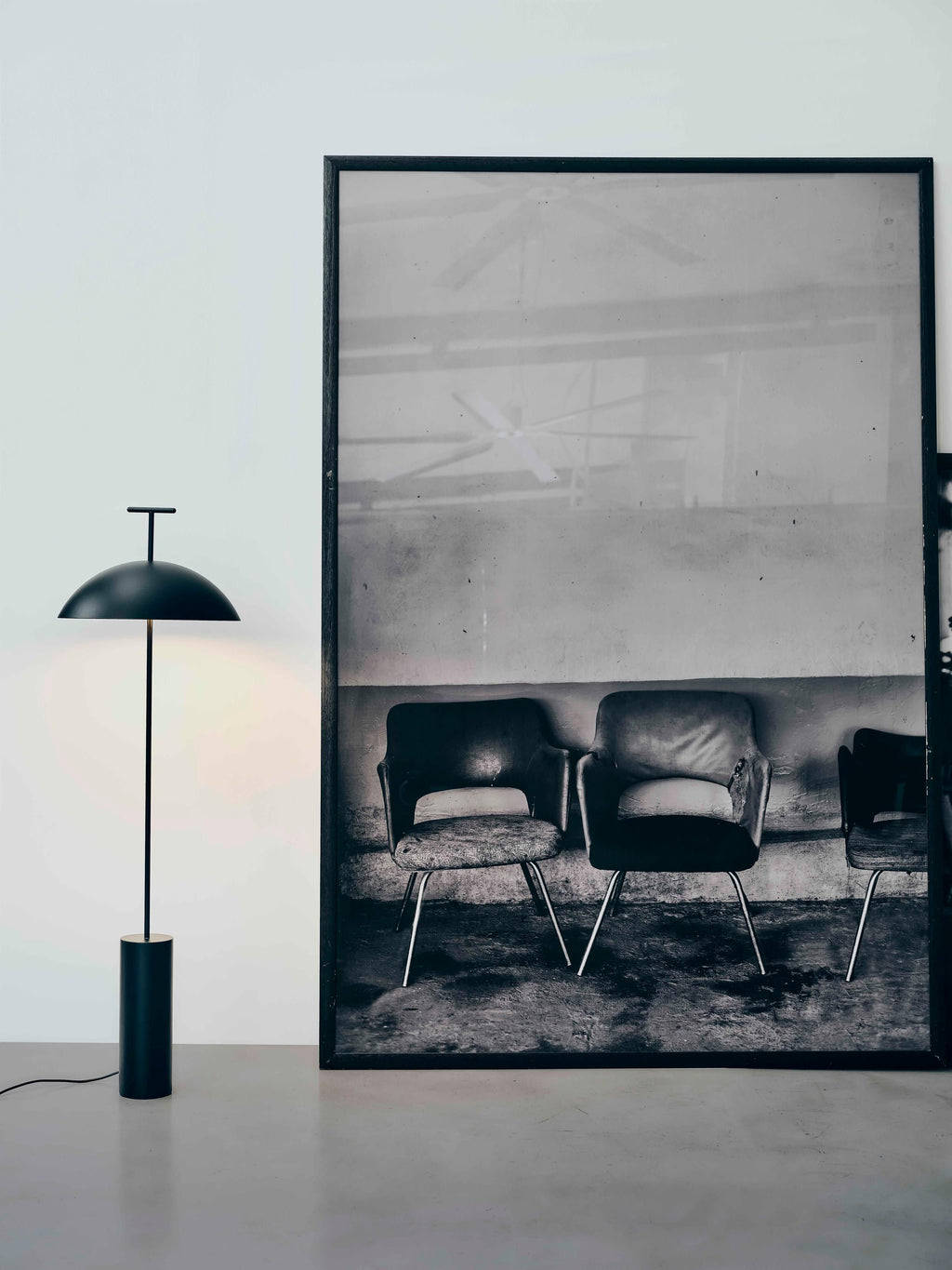 Petit lampadaire LED Osmund, intensité ajustable - Noir