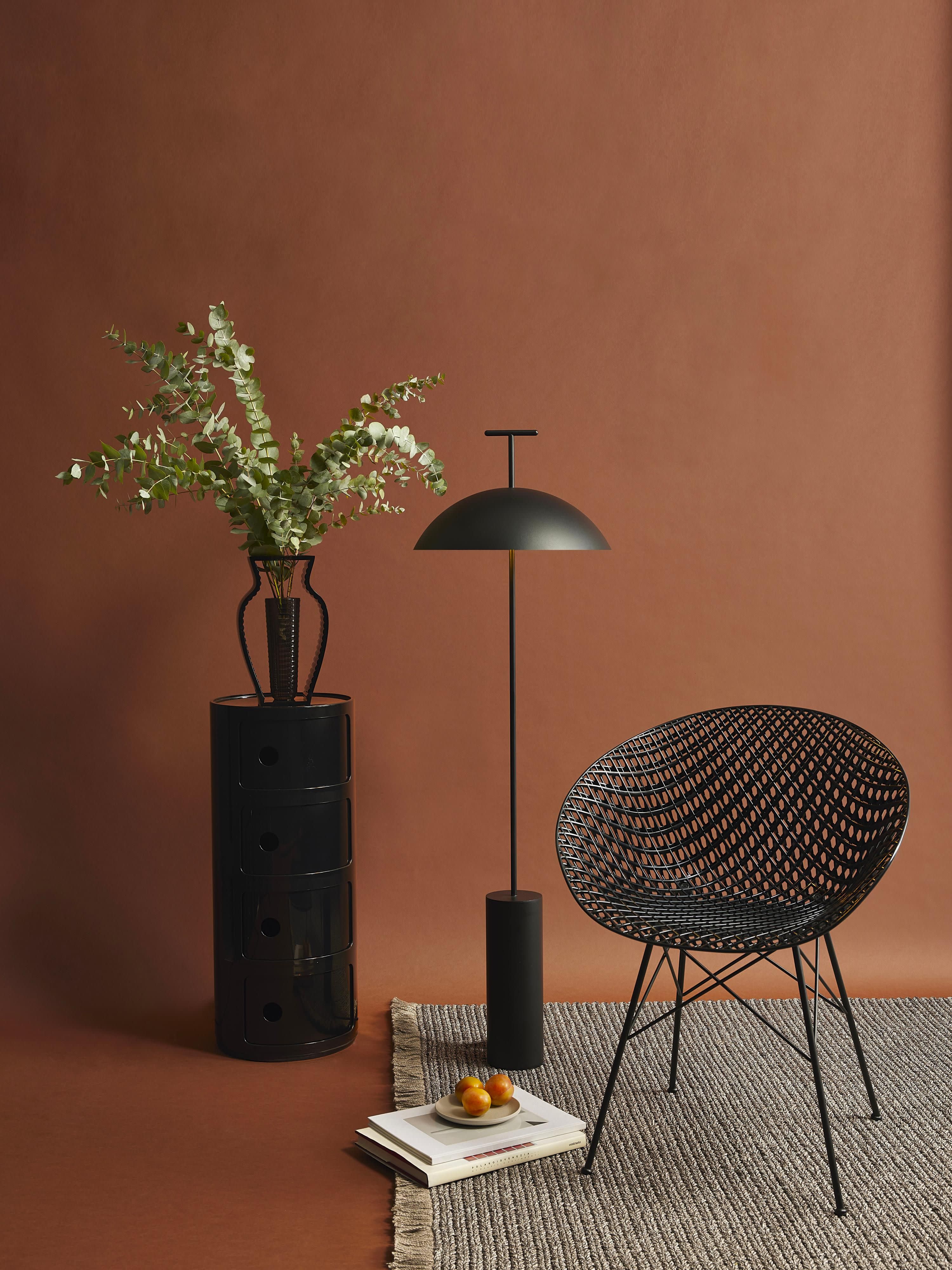 Petit lampadaire LED Osmund, intensité ajustable - Noir