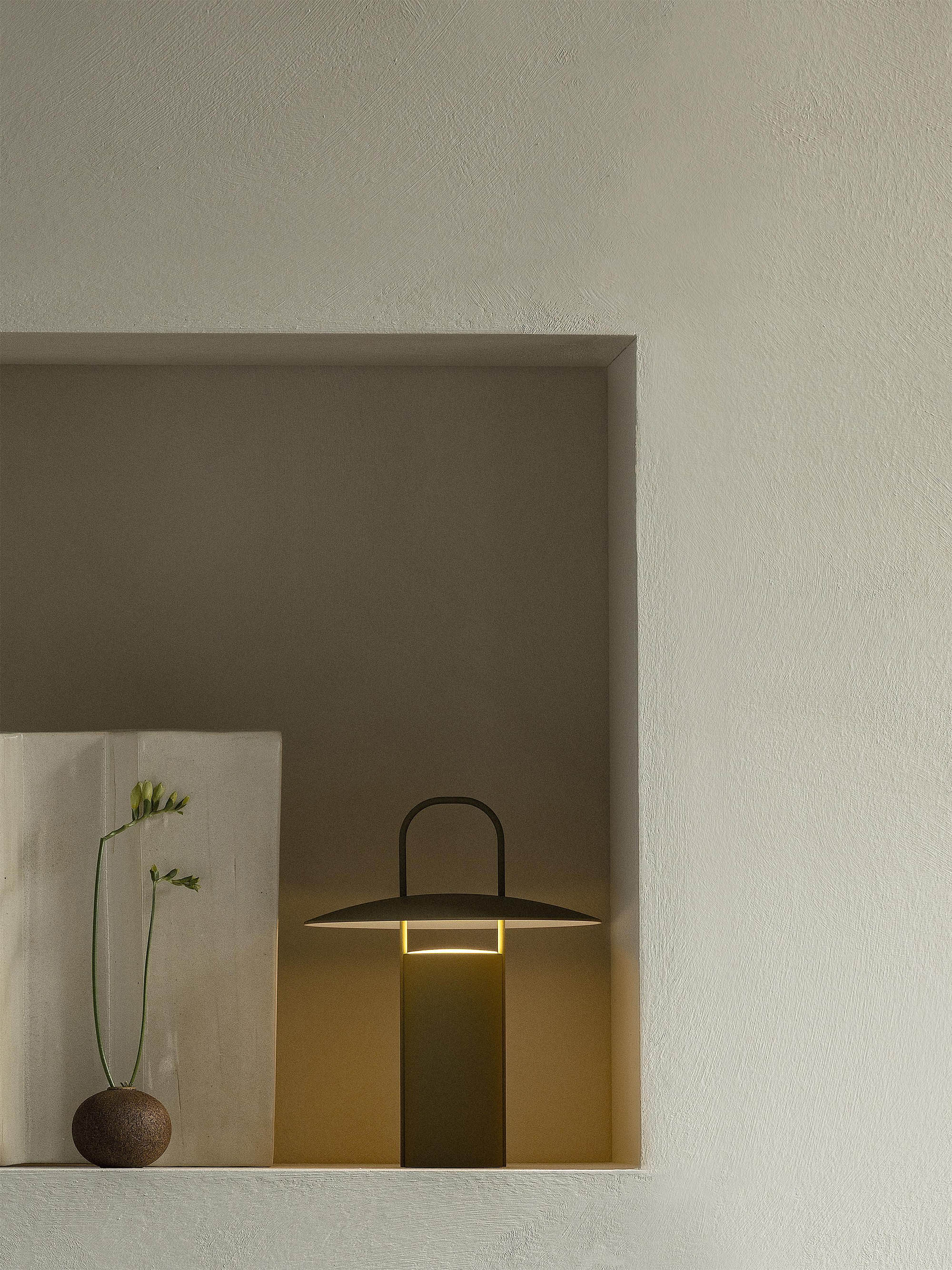Lampe à poser LED avec port Haagen, intensité ajustable - Vert olive