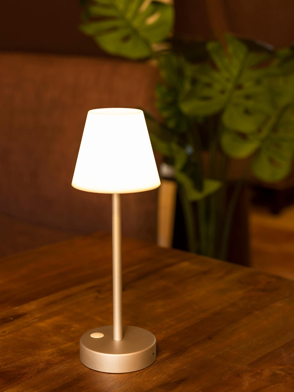Lampe d'extérieur LED mobile avec fonction tactile Brodde, intensité ajustable - Blanc, doré