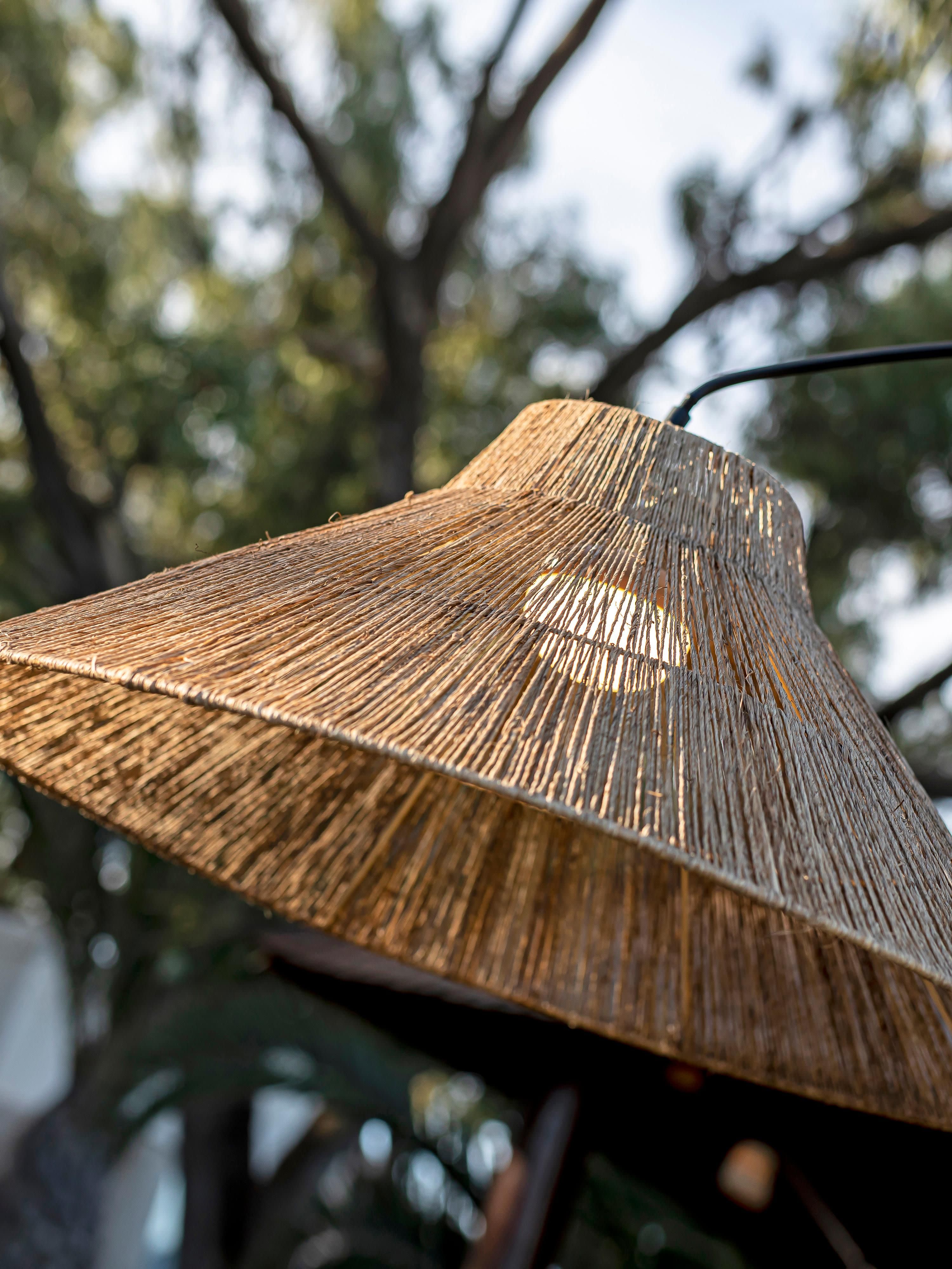 Lampadaire LED artisanale avec télécommande Archie, intensité ajustable - Brun, noir