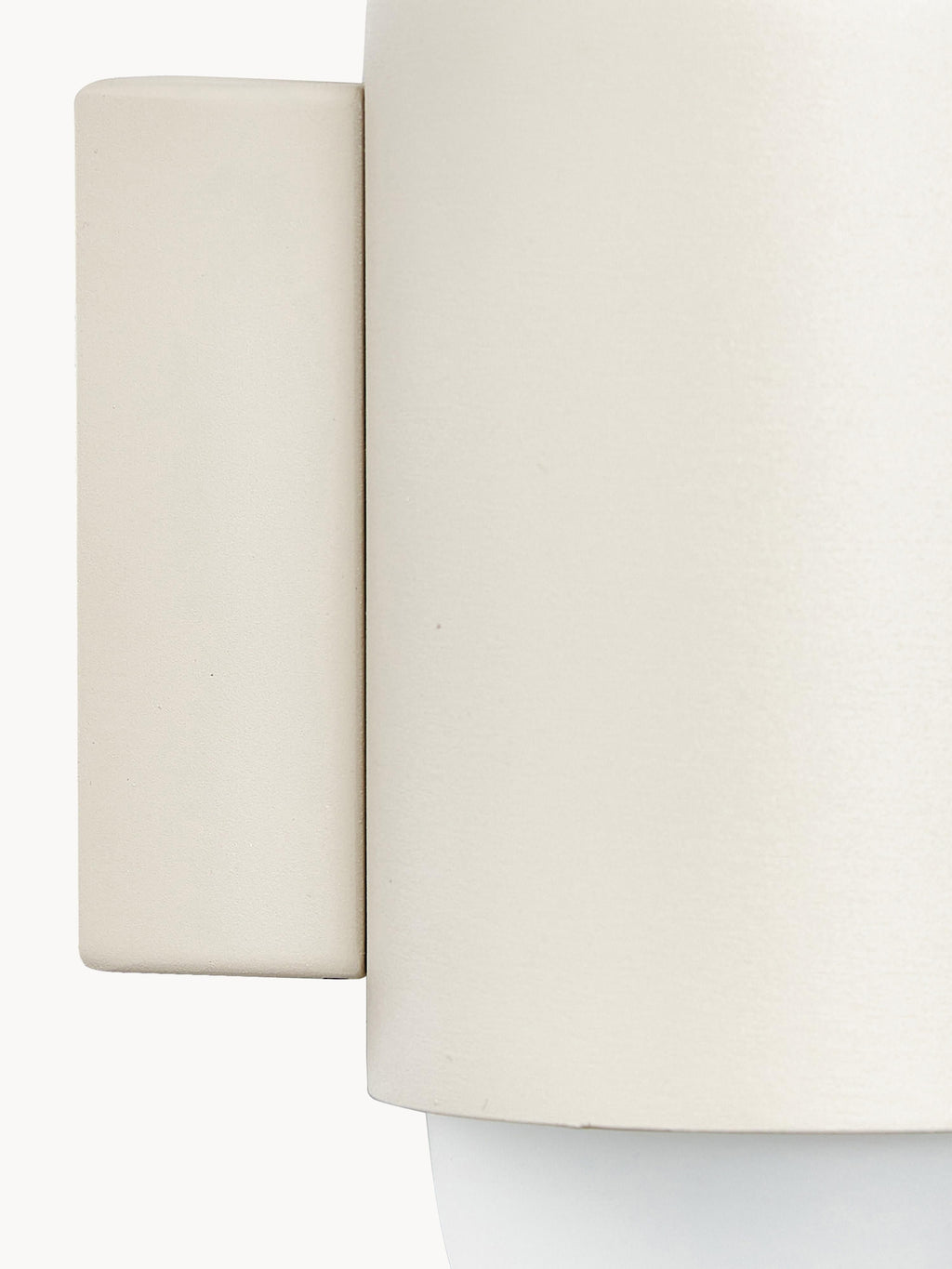 Applique murale d'extérieur Zoltan - Corps de lampe : beige
Abat-jour : transparent