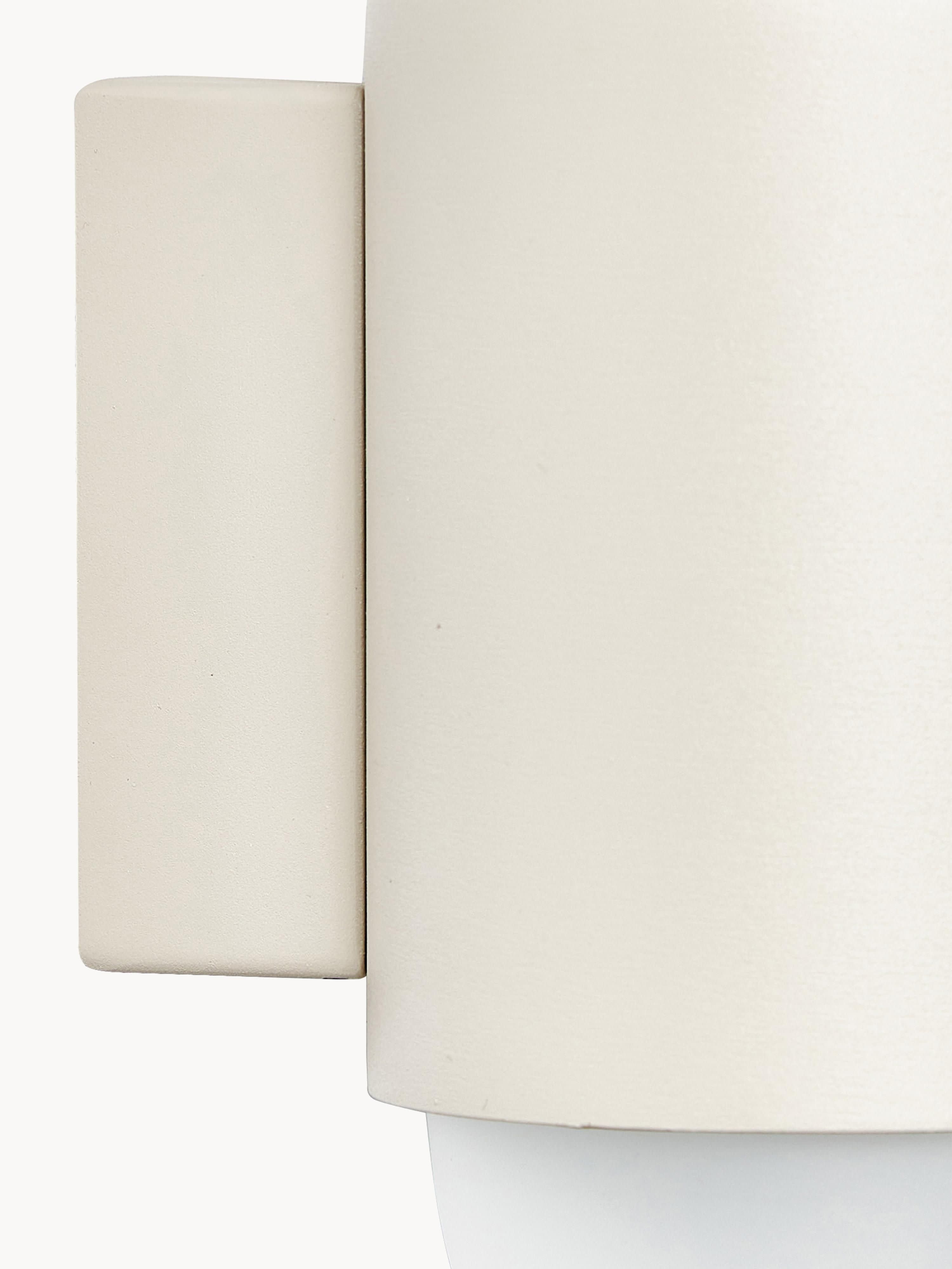 Applique murale d'extérieur Zoltan - Corps de lampe : beige
Abat-jour : transparent