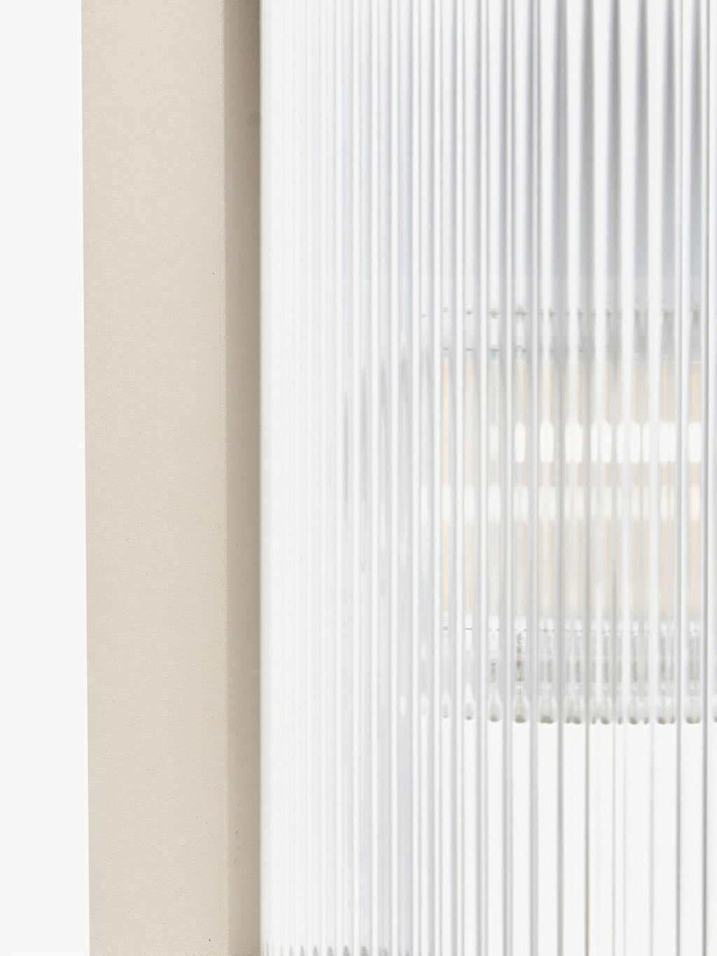 Applique murale d'extérieur Reino - Corps de lampe : beige
Abat-jour : transparent