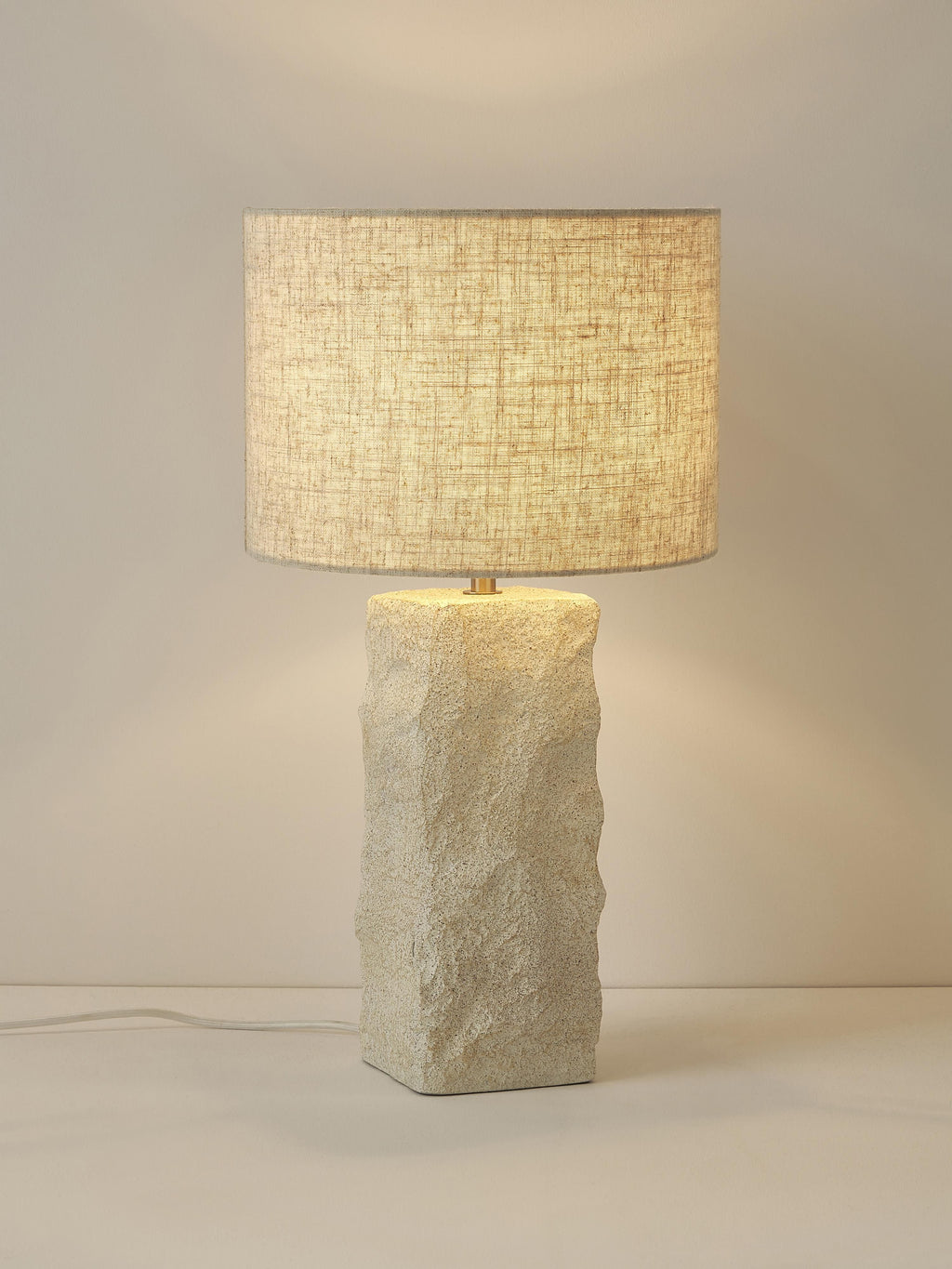 Grande lampe à poser avec pied en béton Dadi - Beige clair