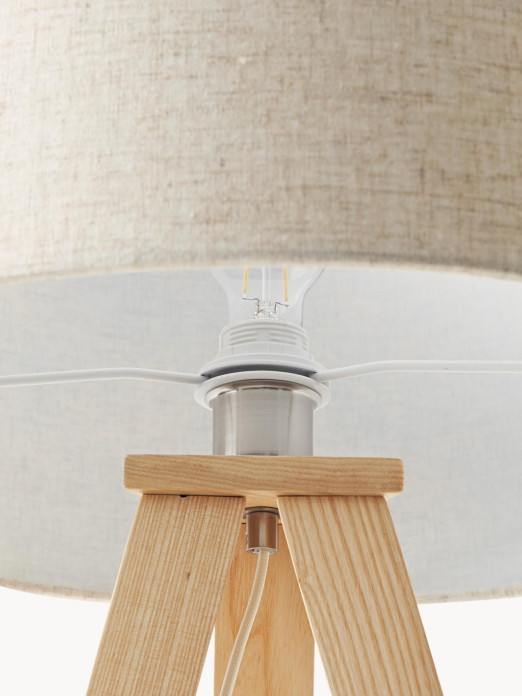Lampadaire trépied scandi en bois massif Garth - Beige clair, brun clair