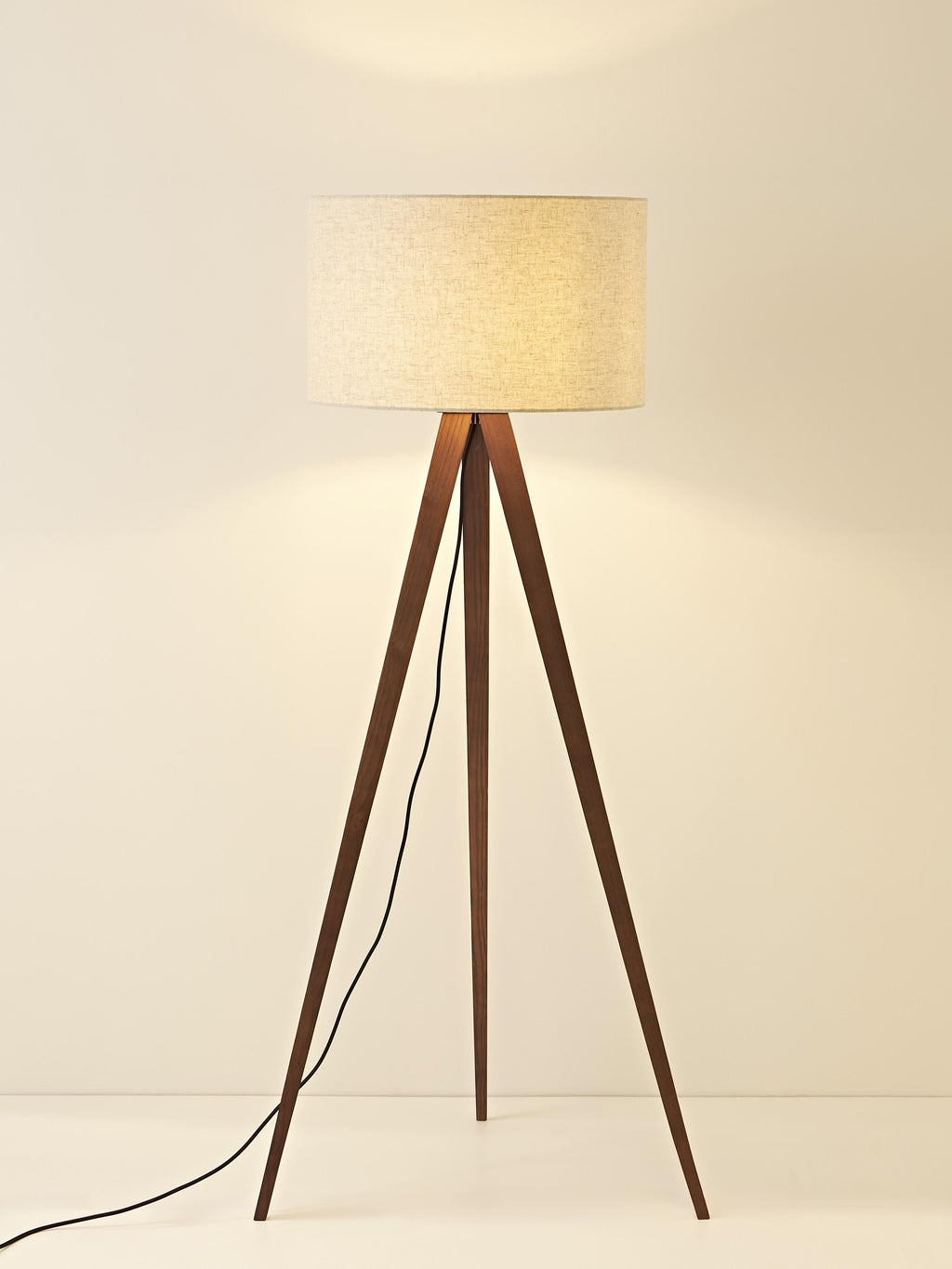 Lampadaire trépied scandi en bois massif Garth - Beige, brun foncé