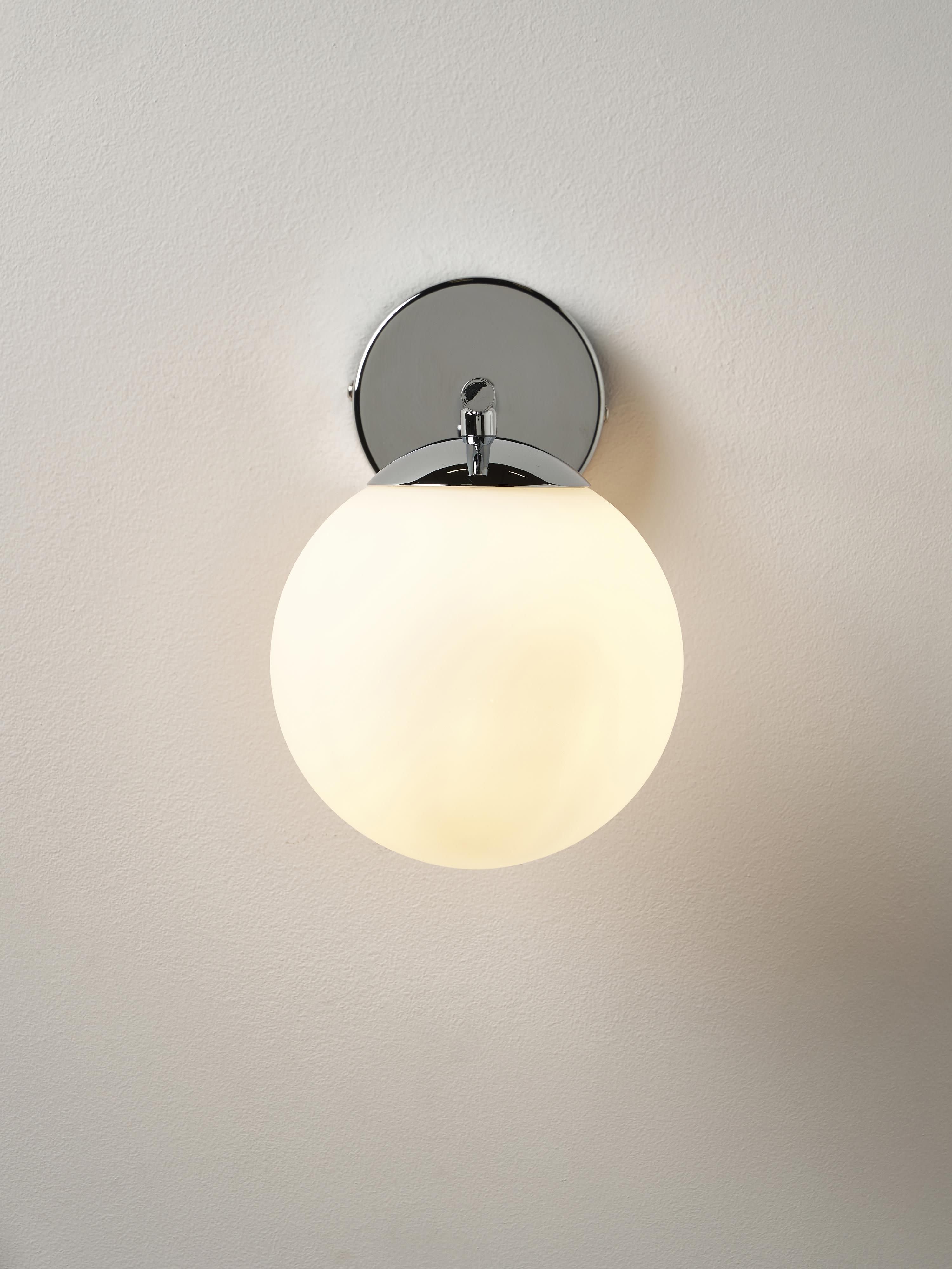 Applique murale en verre opalescent Niilo - Blanc, gris chrome