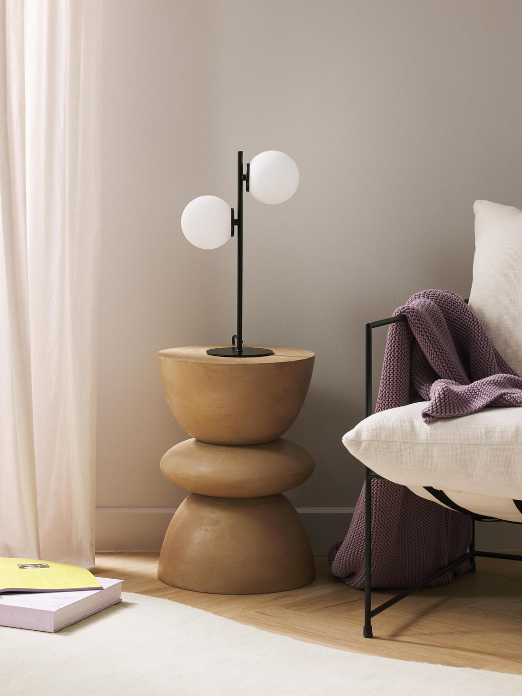 Lampe à poser en verre opalescent Niilo - Blanc, noir