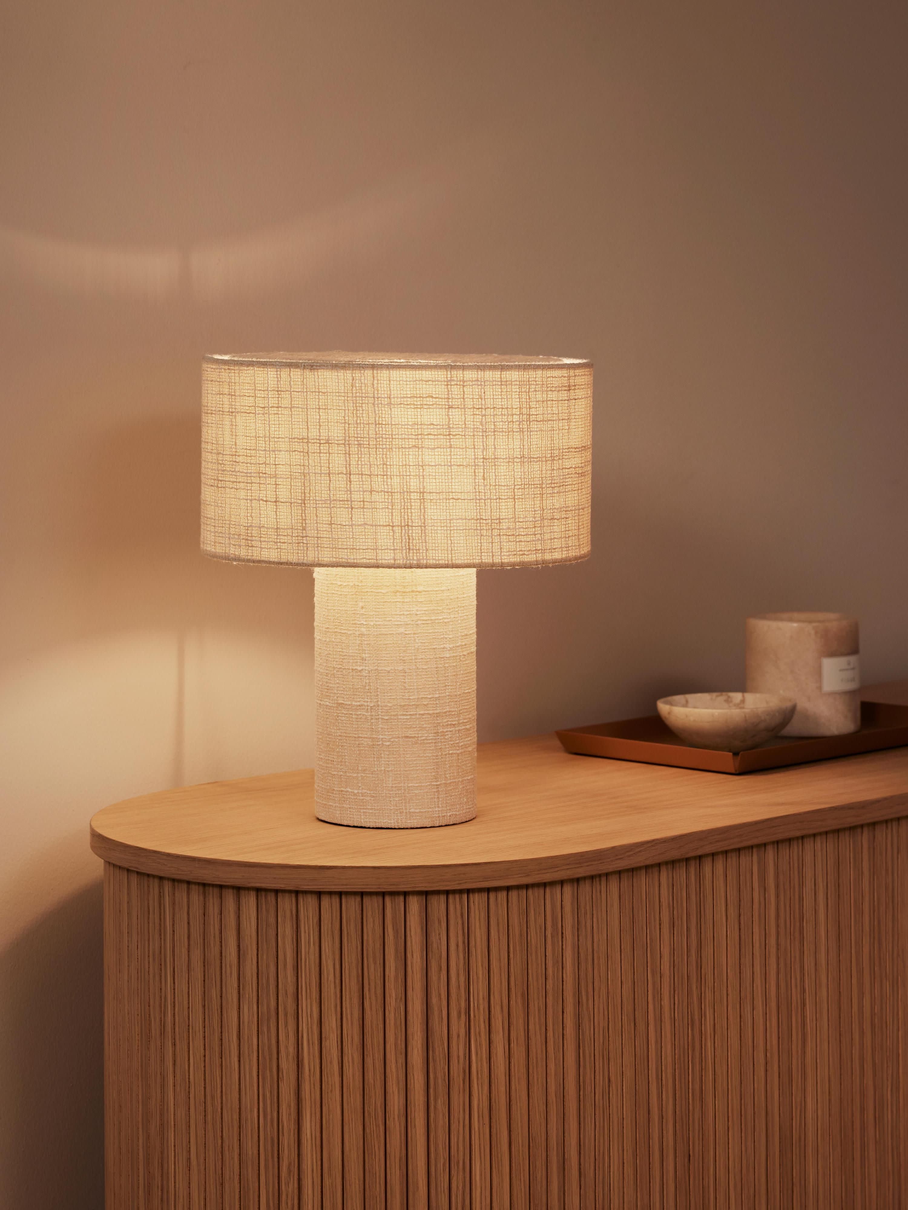 Lampe à poser en bouclette Tomi - Bouclette blanc crème