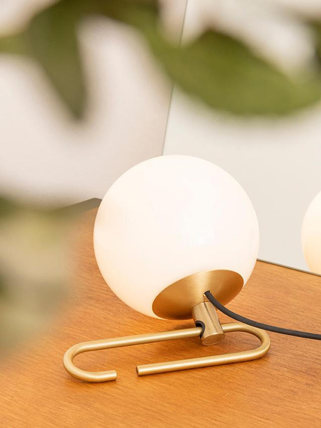 Lampe à poser soufflée bouche nh1217 - Blanc cassé, doré