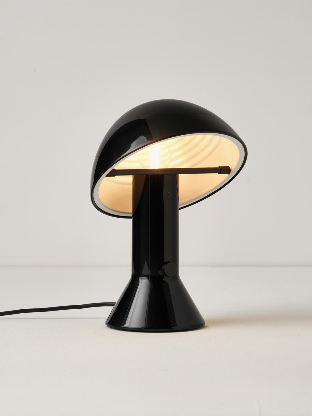 Petite lampe à poser avec abat-jour réglable Rikard - Noir