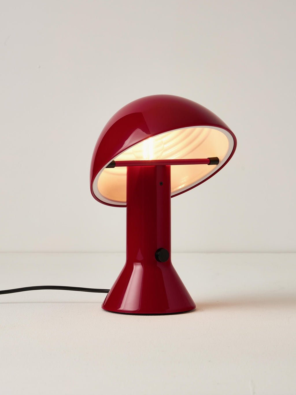 Petite lampe à poser avec abat-jour réglable Rikard - Rouge