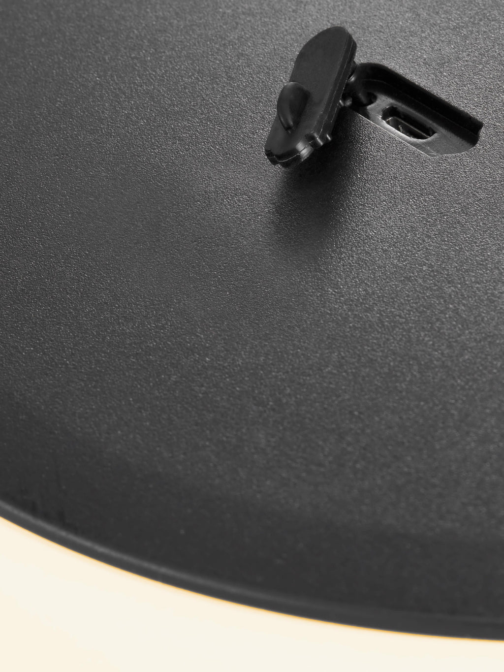 Lampe d'extérieur LED mobile Bronze, intensité ajustable - Abat-jour : blanc crème
Corps de lampe : noir