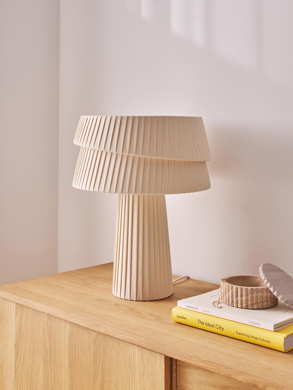 Lampe à poser avec abat-jour asymétrique Elfrad - Beige