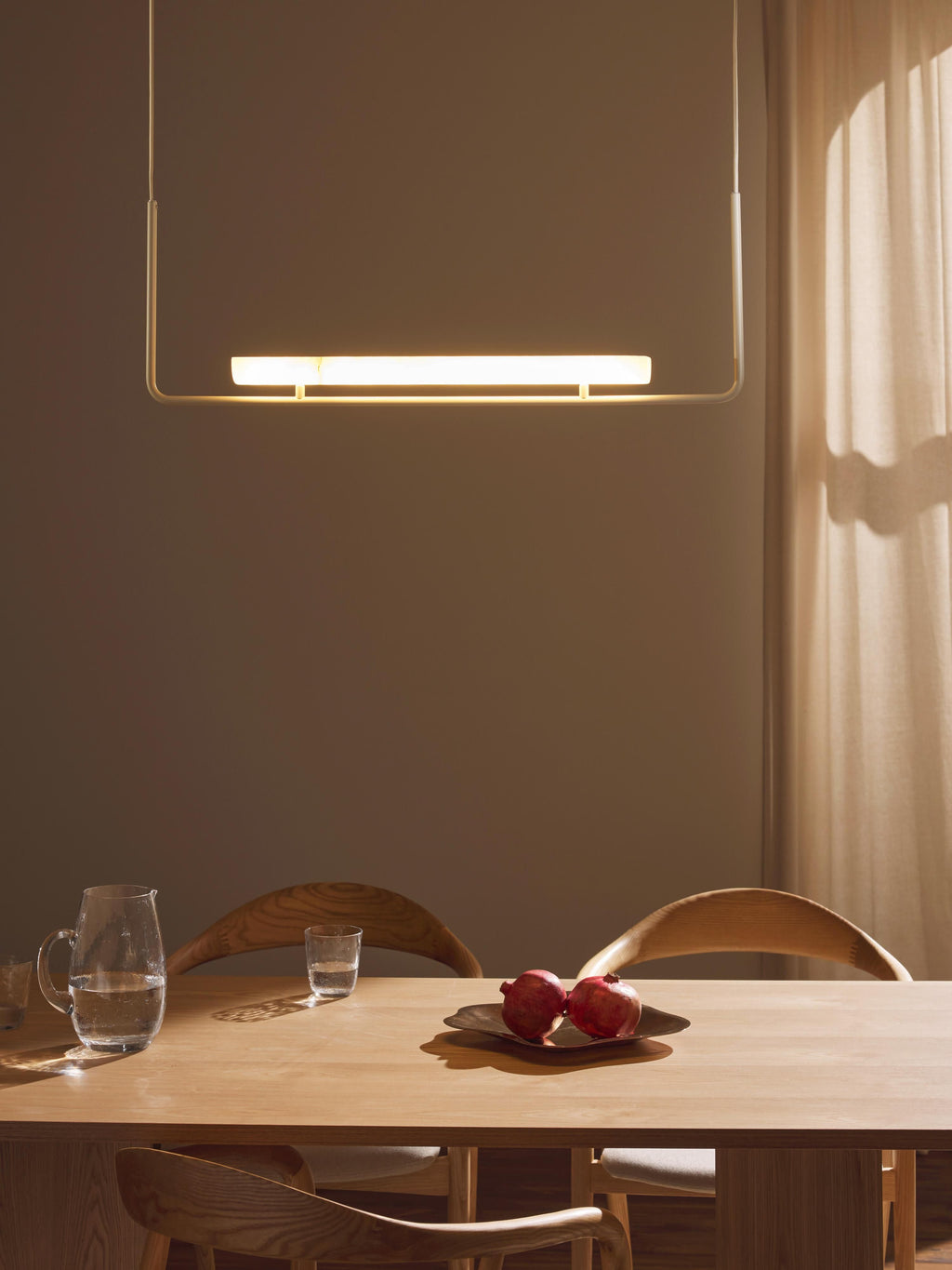 Grande suspension LED en albâtre Ingmund - Albâtre blanc, blanc cassé