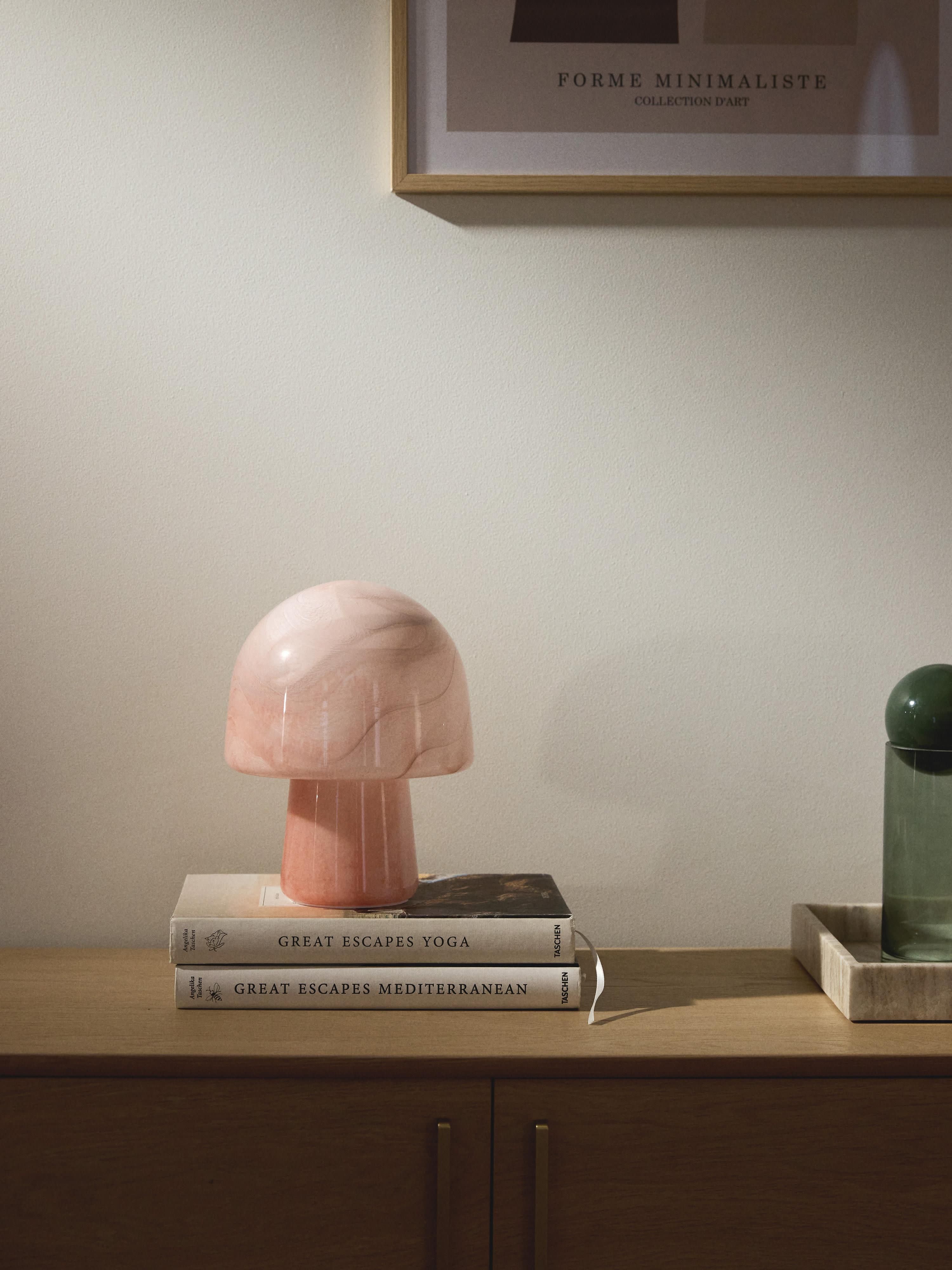 Petite lampe à poser look marbre Ean - Rouge corail look marbre