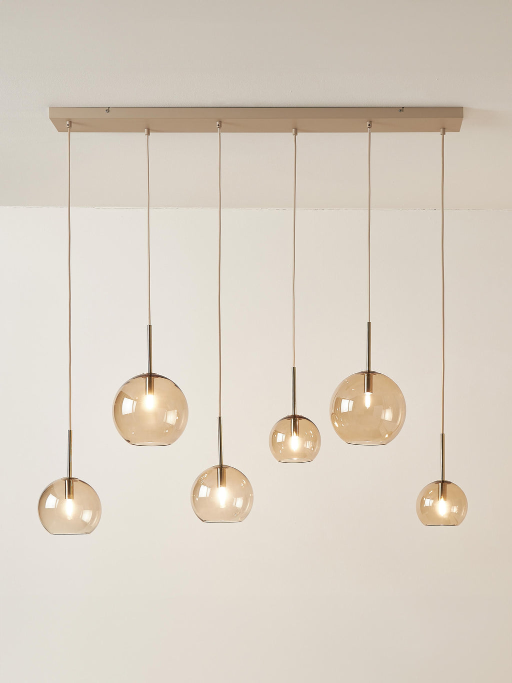 Grande suspension grappe Kjel - Beige, transparent