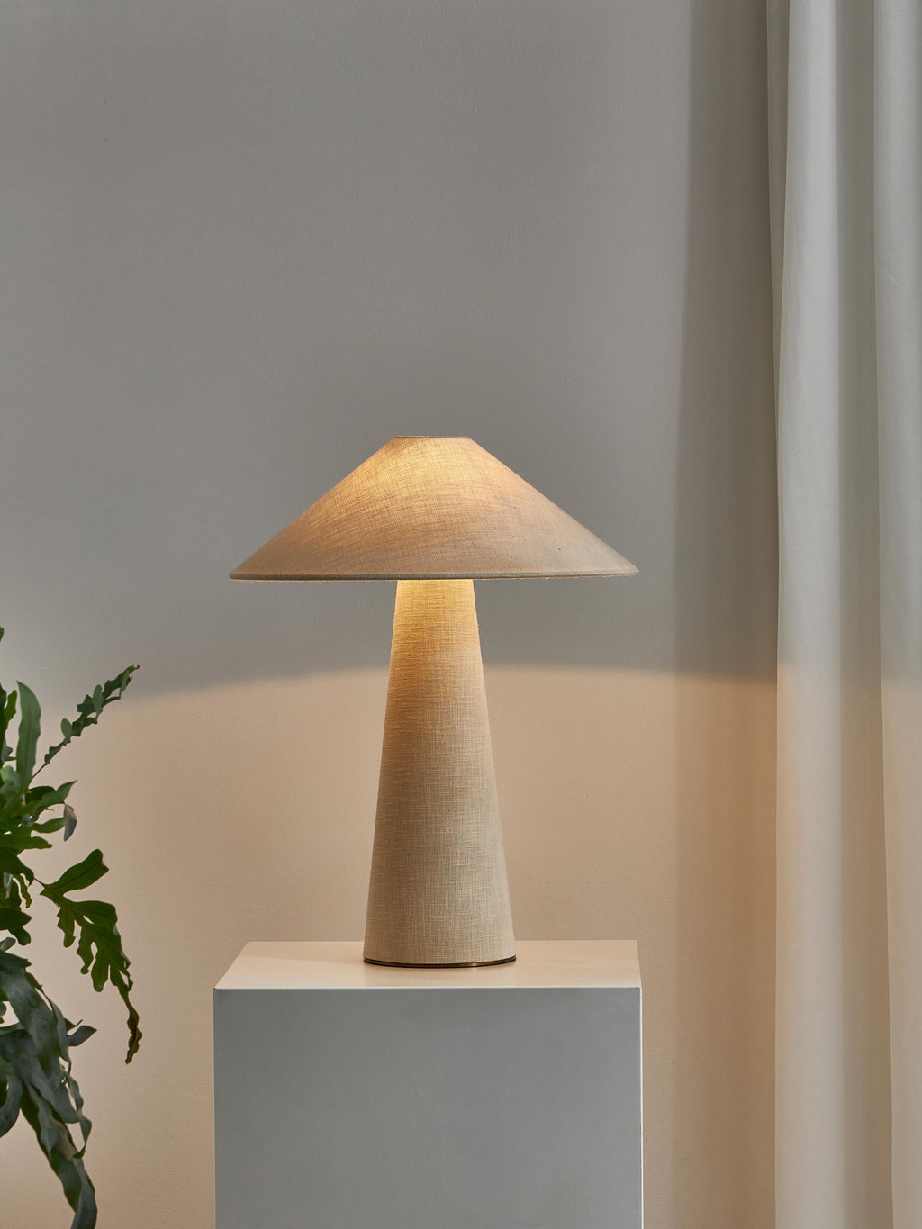 Grande lampe à poser en lin Mico - Blanc cassé
